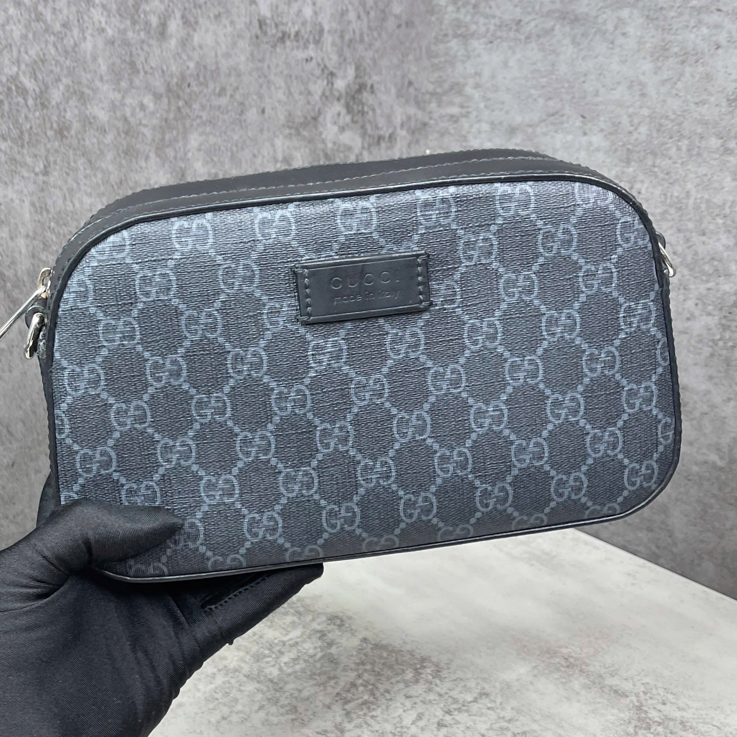 Gucci GG Supreme Messenger Bag phối dây web