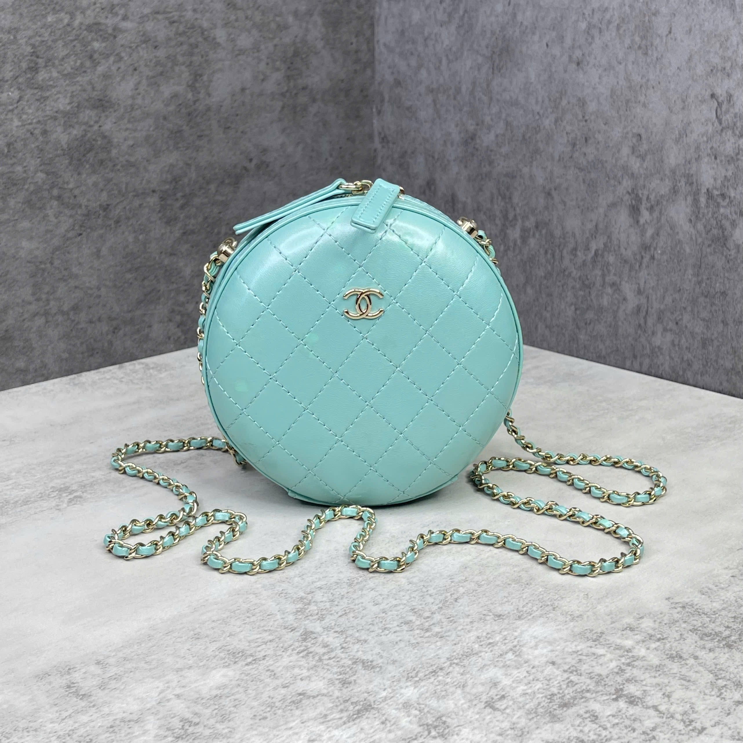 Chanel Round Mini Quilted Leather – Xanh Mint Code 27