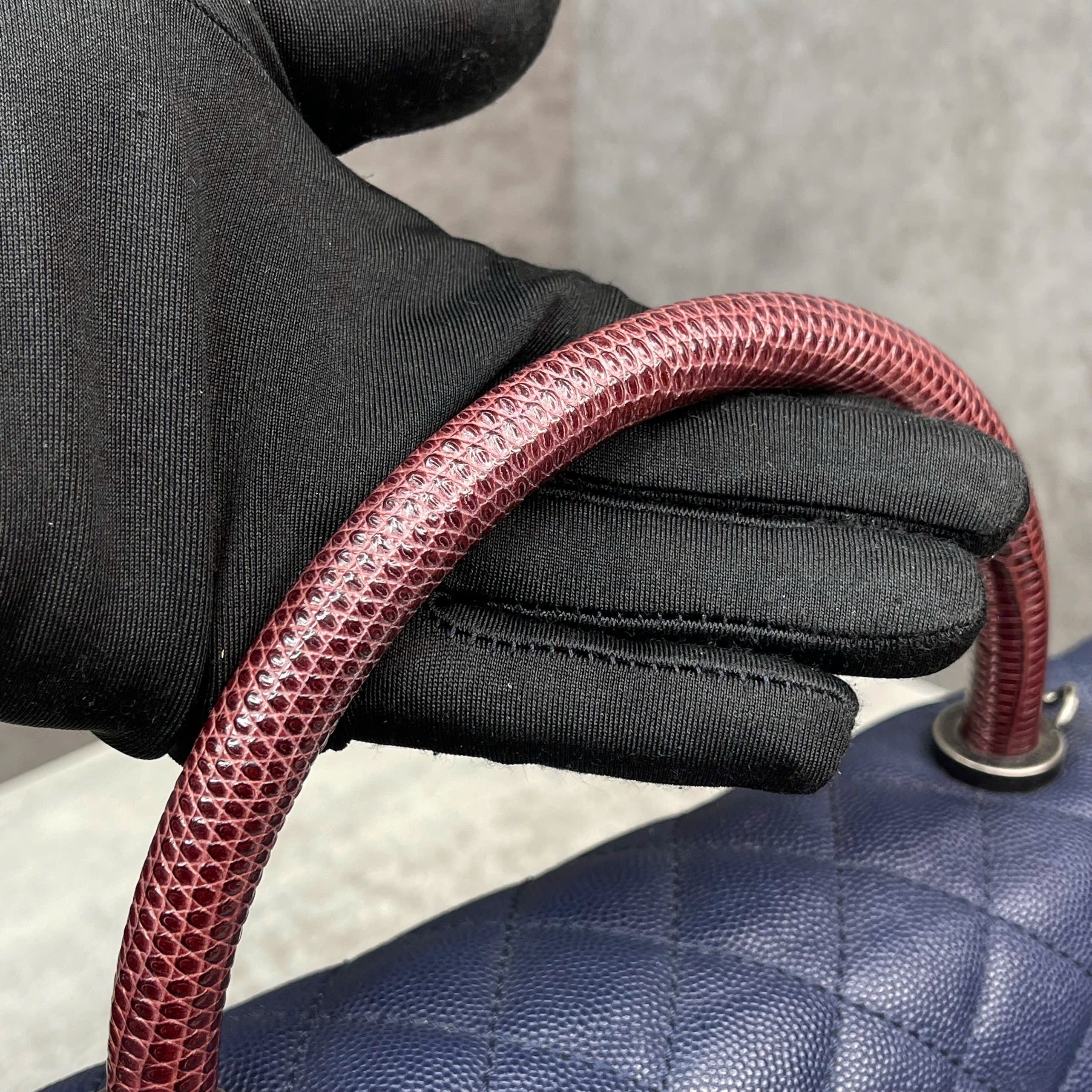 Chanel Coco Caviar xanh navy quai lizzard Code 23 size medium