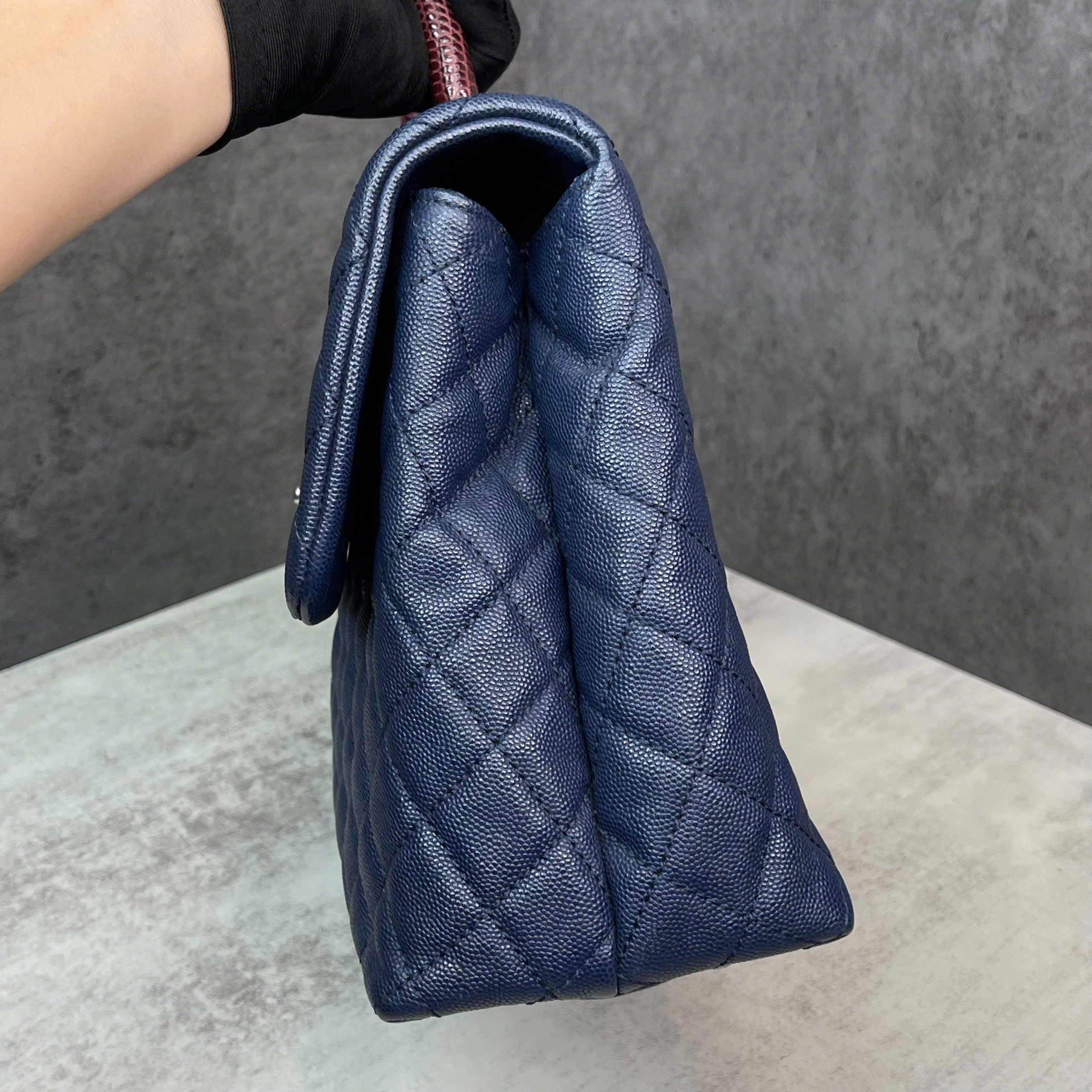 Chanel Coco Caviar xanh navy quai lizzard Code 23 size medium