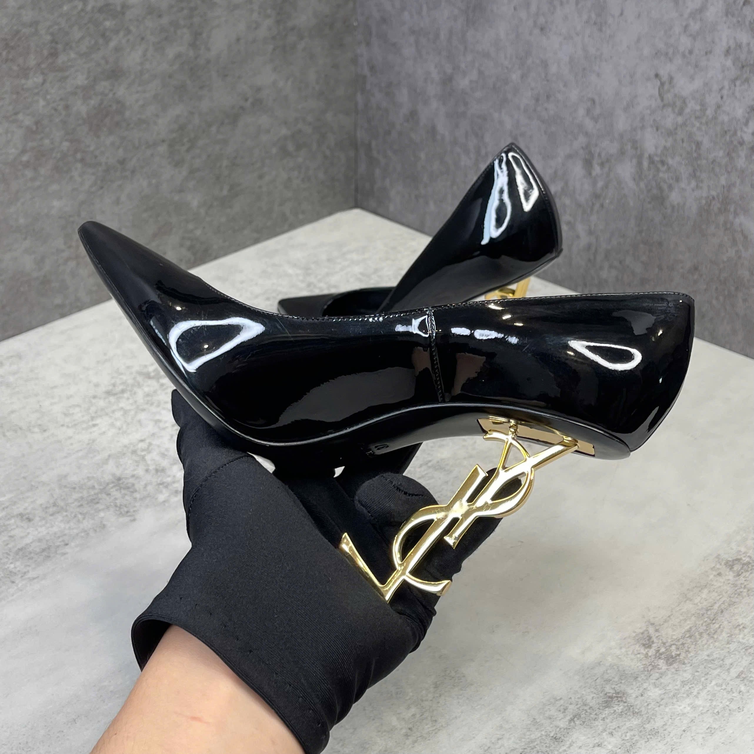Guốc Saint Laurent Opyum Pumps Patent Leather Black – Gót YSL Gold Size 37