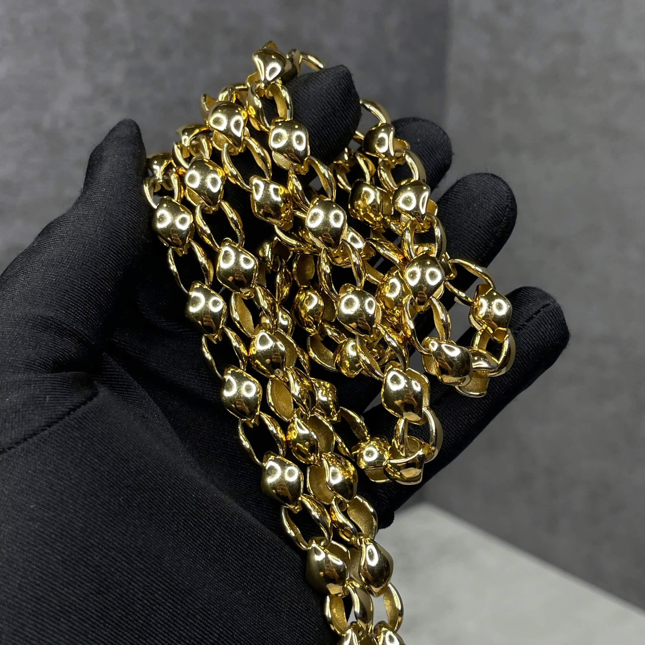 Louis Vuitton Victoire Monogram Chain Bag