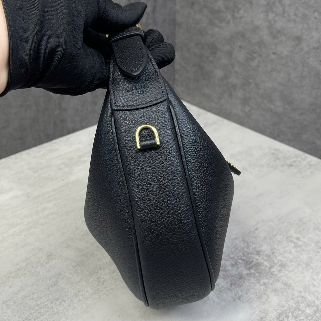 Celine Ava Hobo Bag da đen