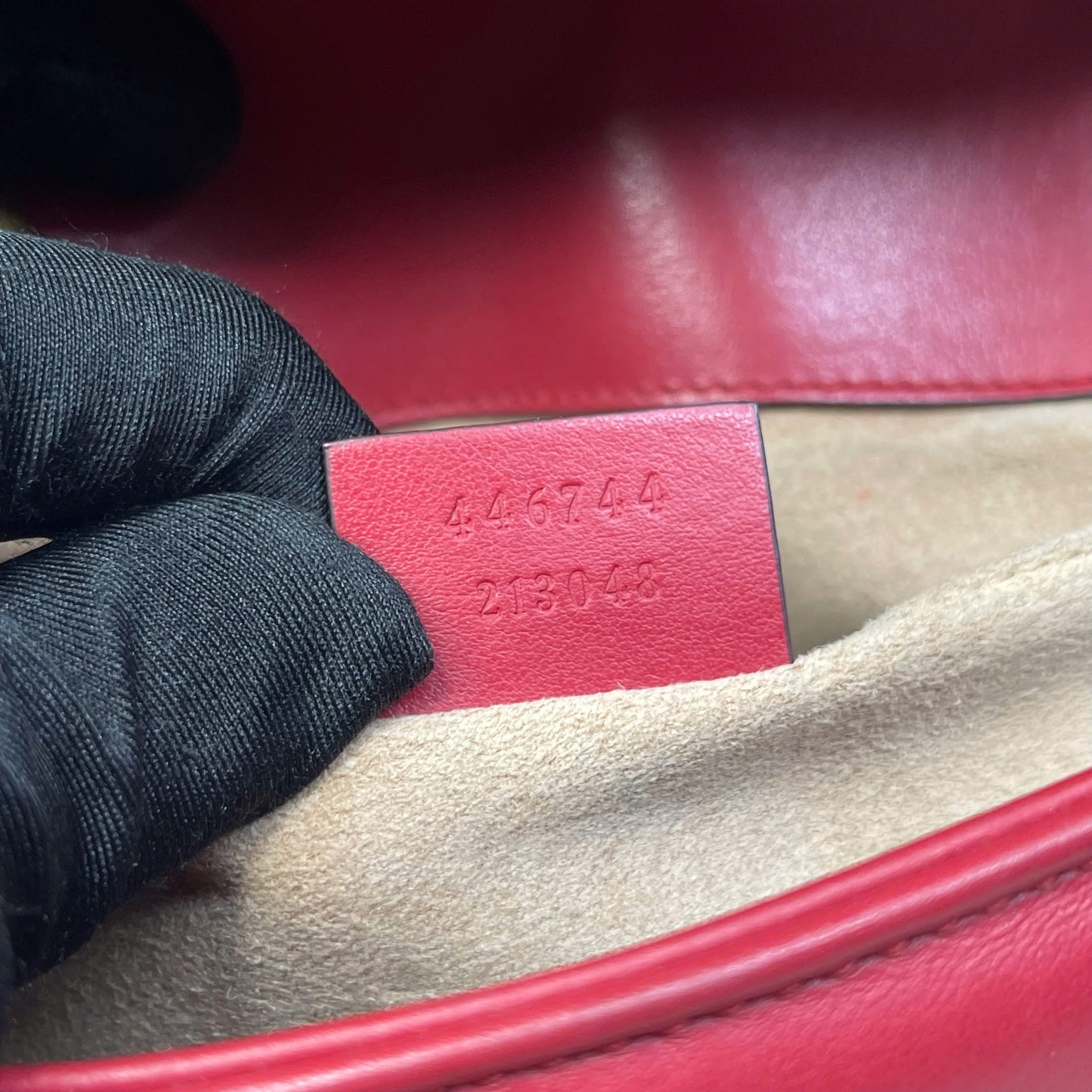 Gucci GG Marmont size 22 màu đỏ