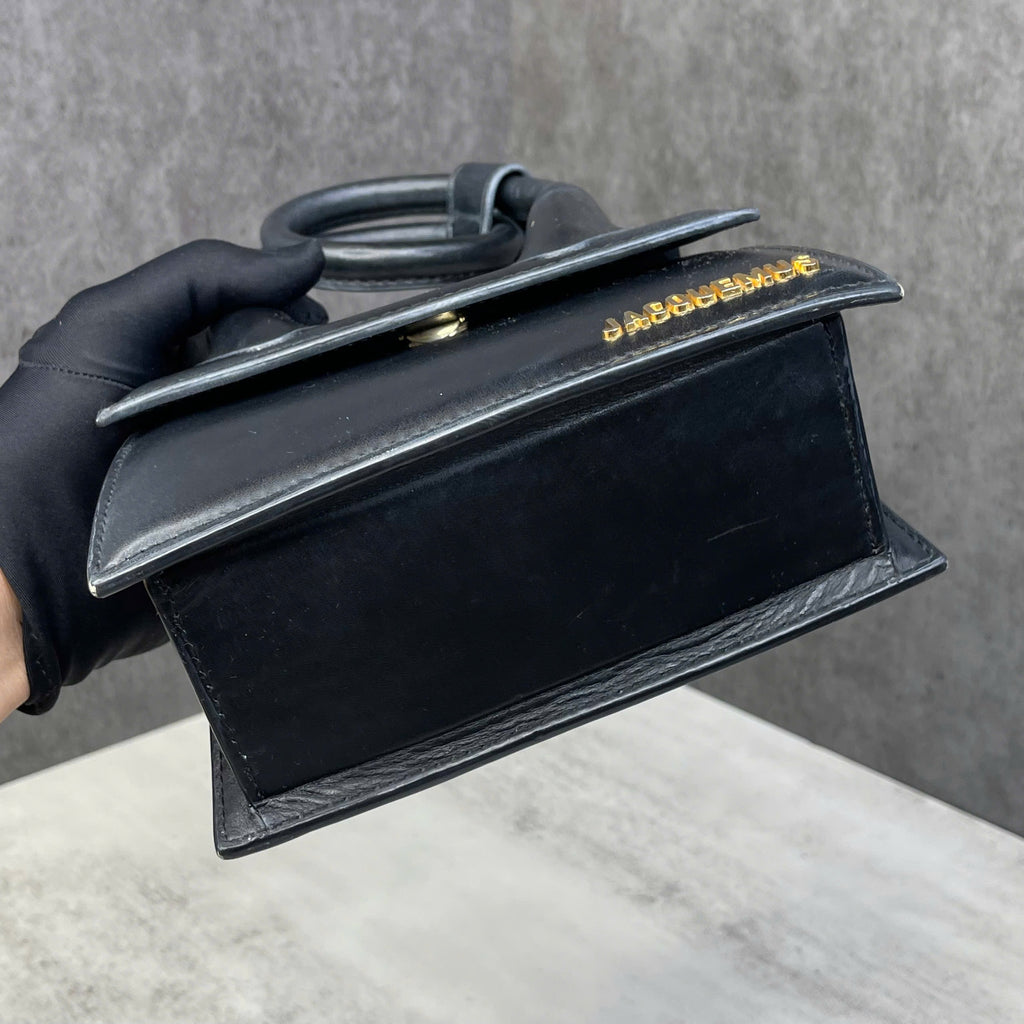 Jacquemus Le Chiquito Top Handle size 18