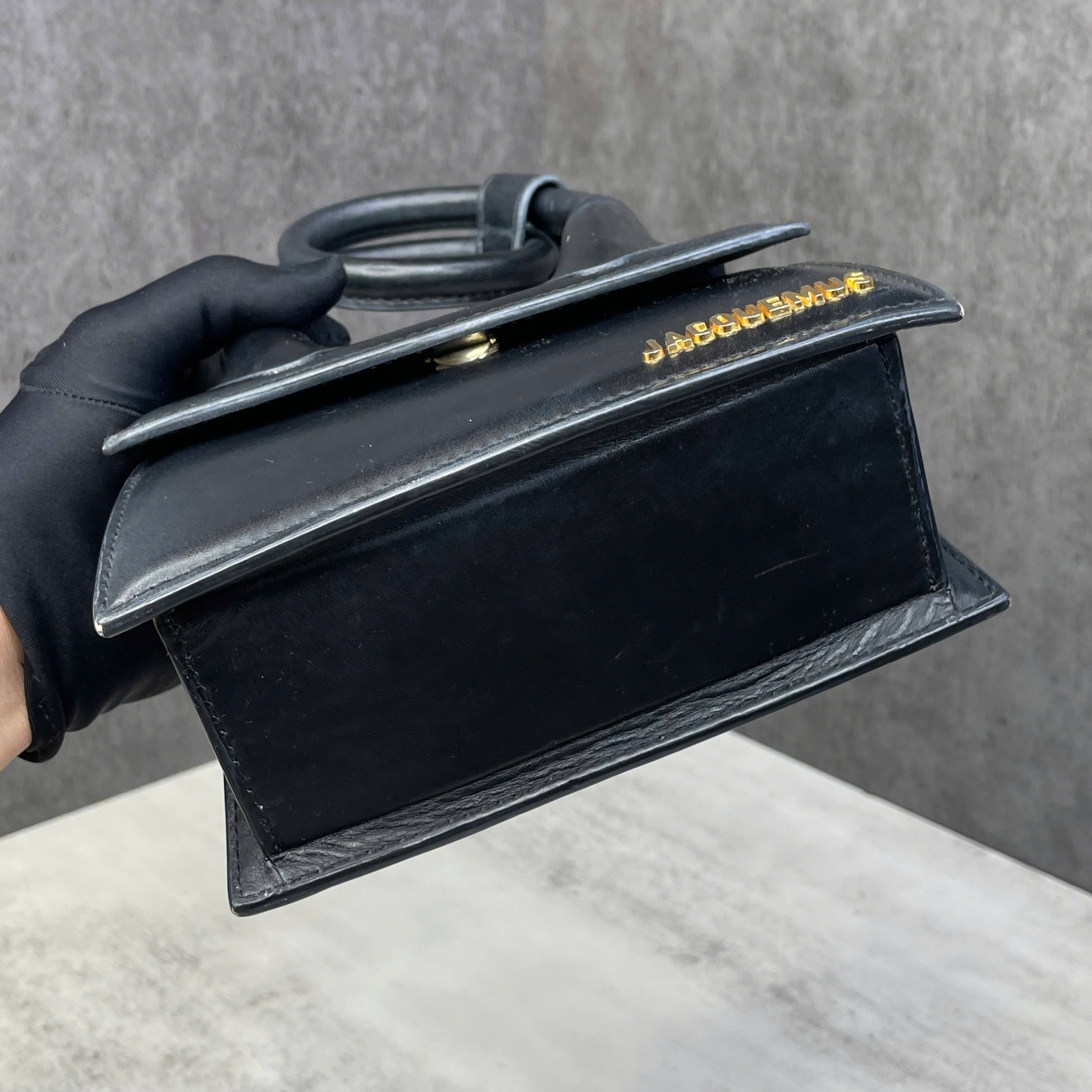 Jacquemus Le Chiquito Top Handle size 18