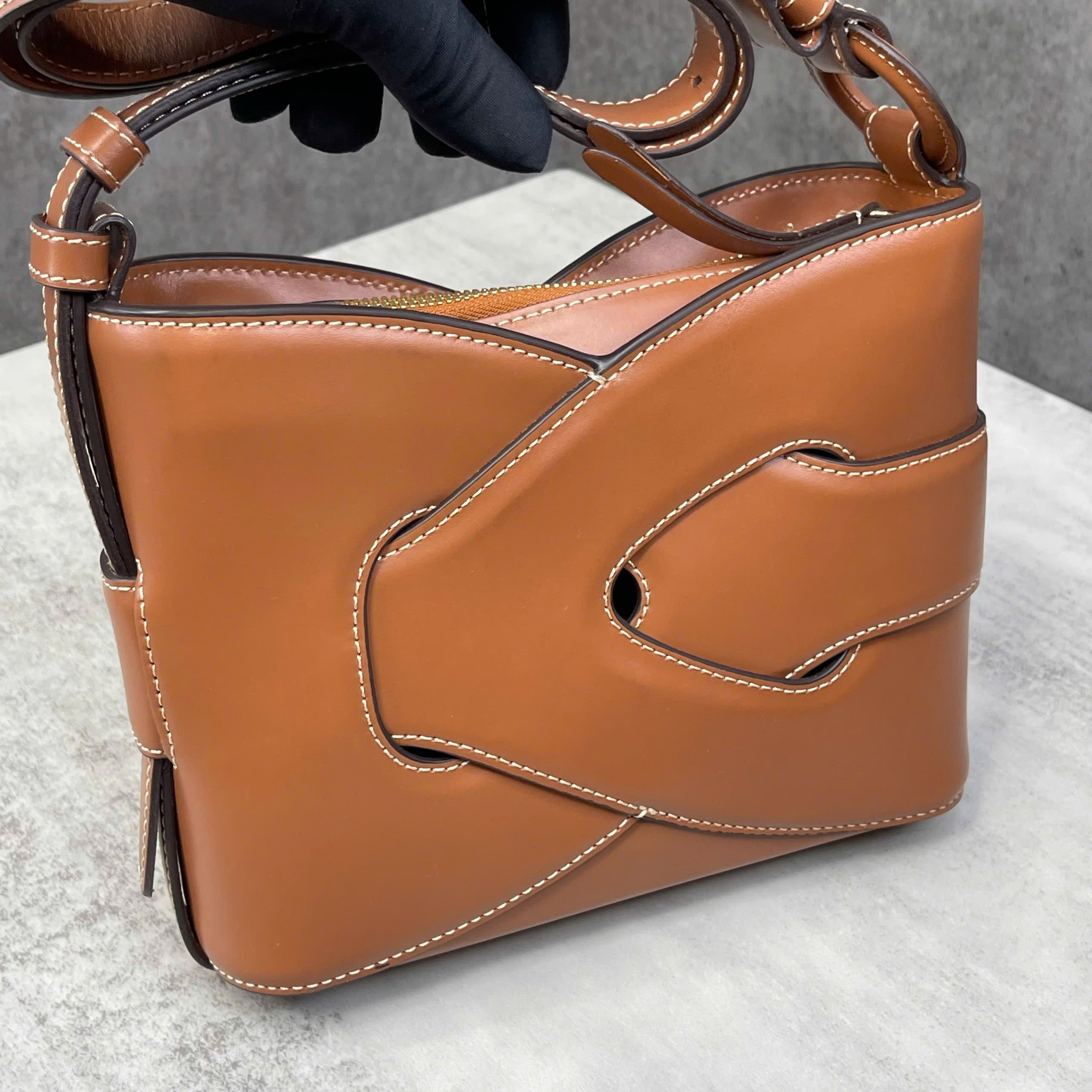 Polène Numéro Sept Crossbody