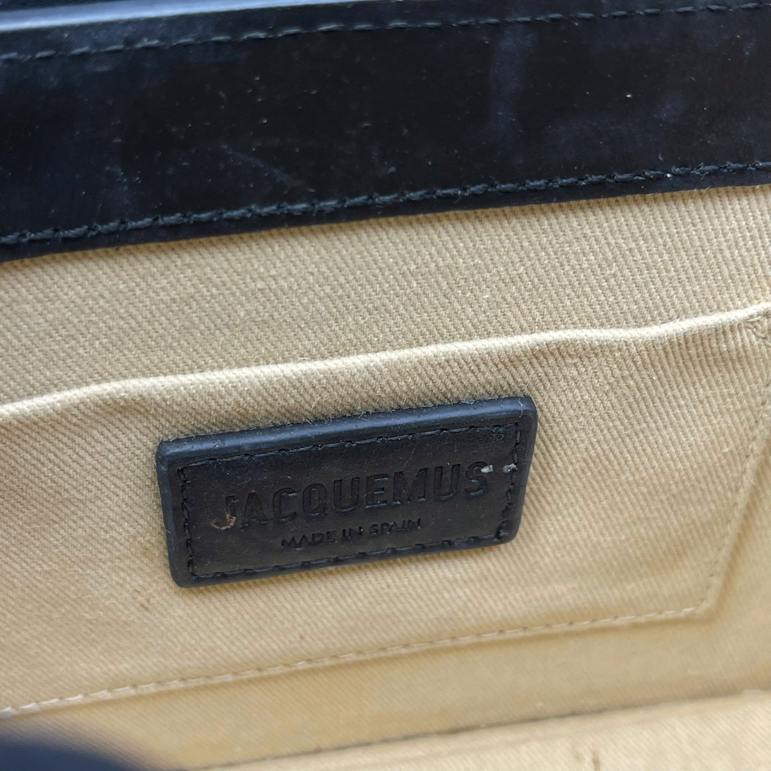 Jacquemus Le Chiquito Top Handle size 18