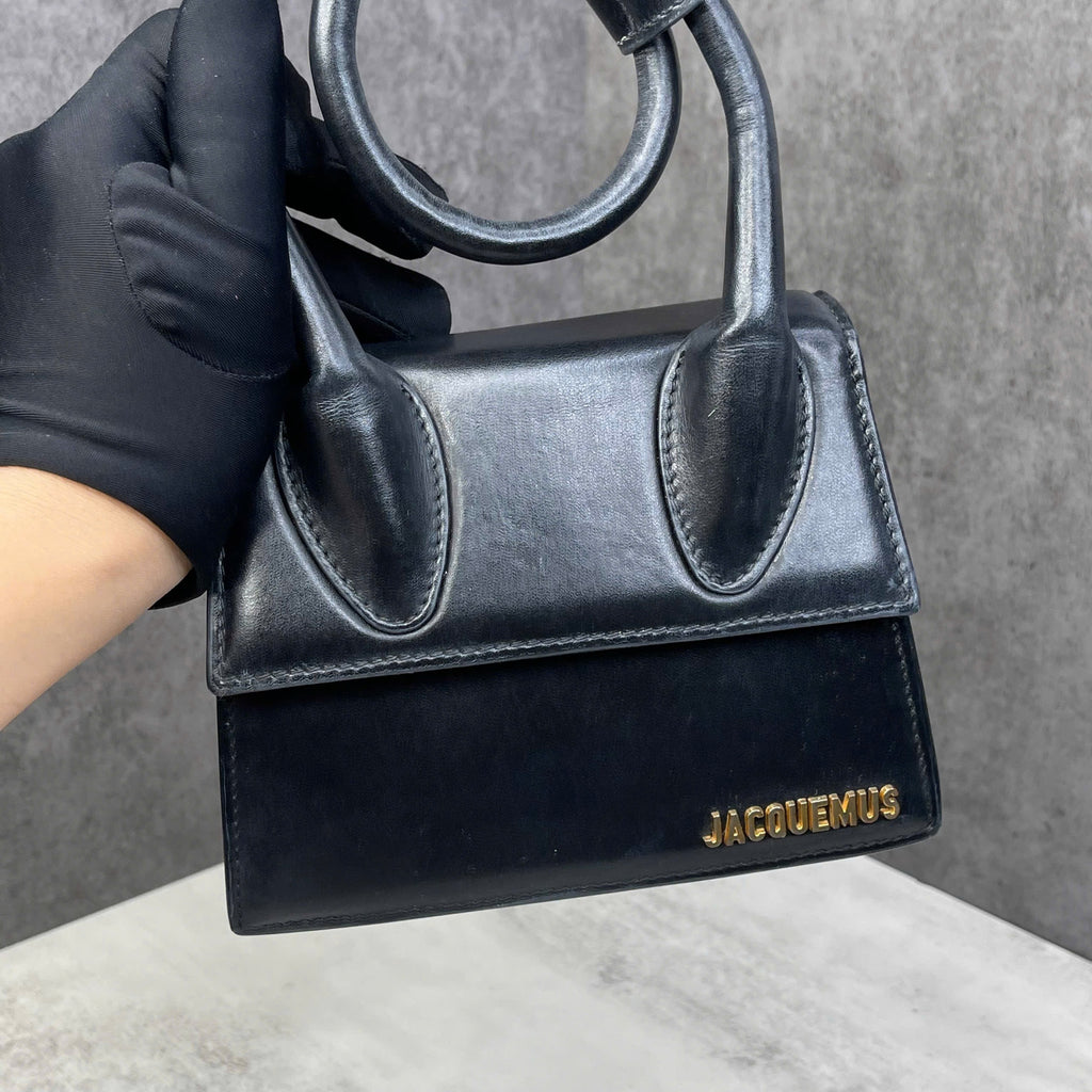 Jacquemus Le Chiquito Top Handle size 18
