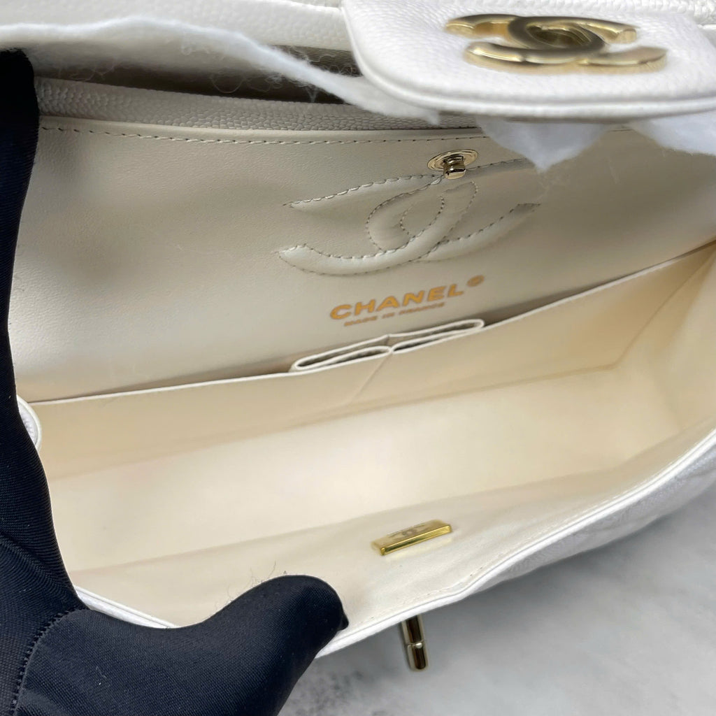 Chanel Classic Flap – Trắng (Size Small)