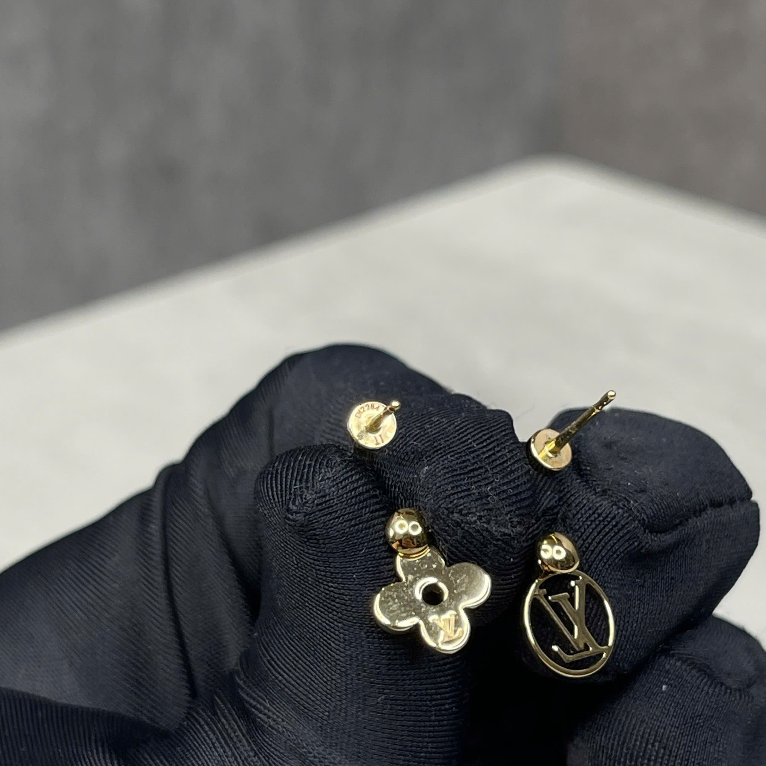 Bông tai Louis Vuitton LV Circle – mạ vàng