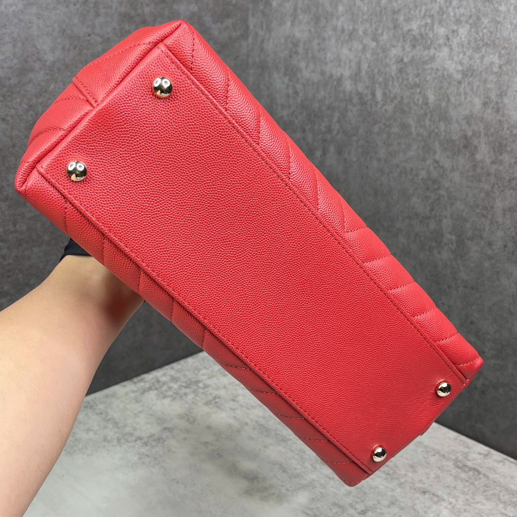 Chanel Coco 9.5 Handle Chevron