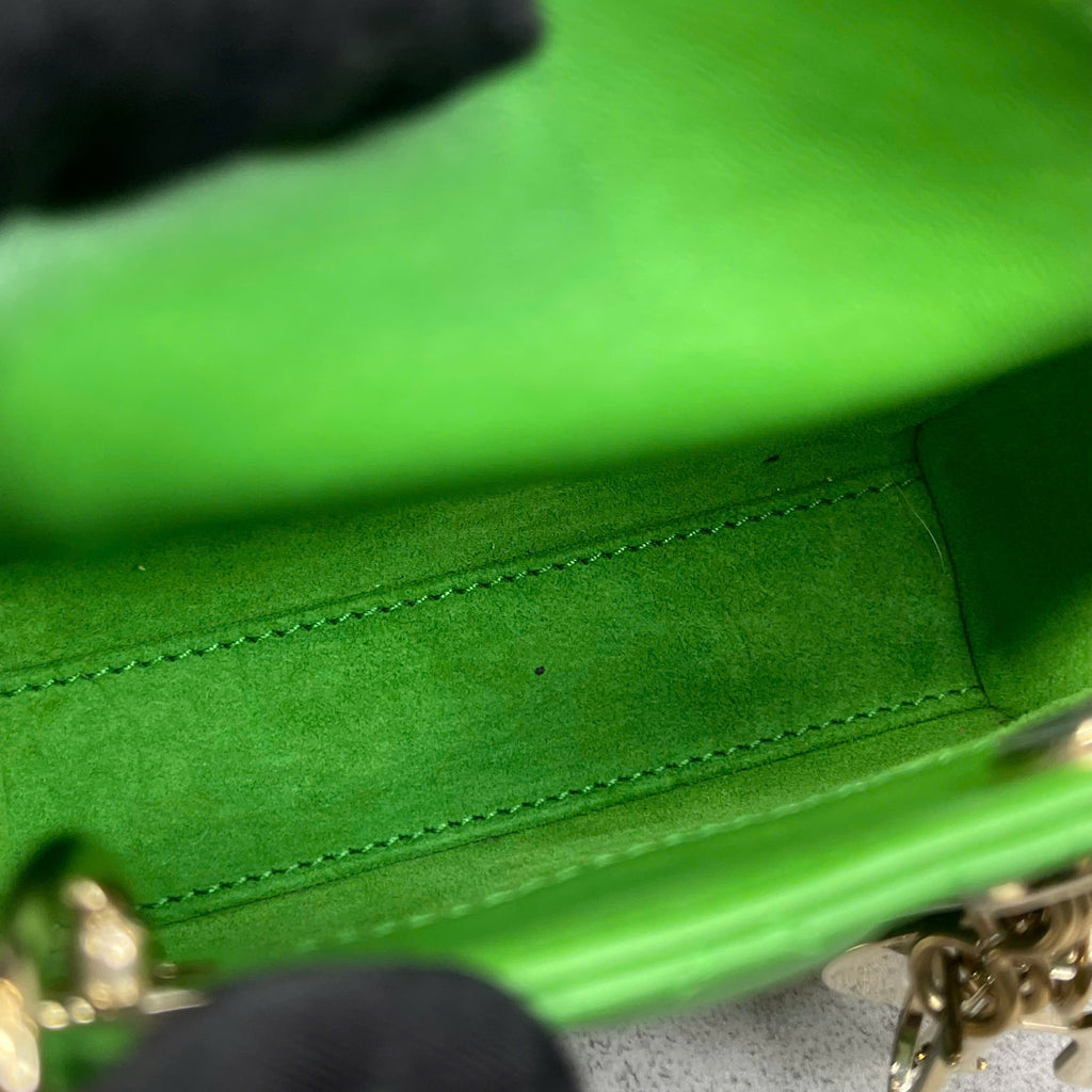 Lady Dior Micro màu xanh lá