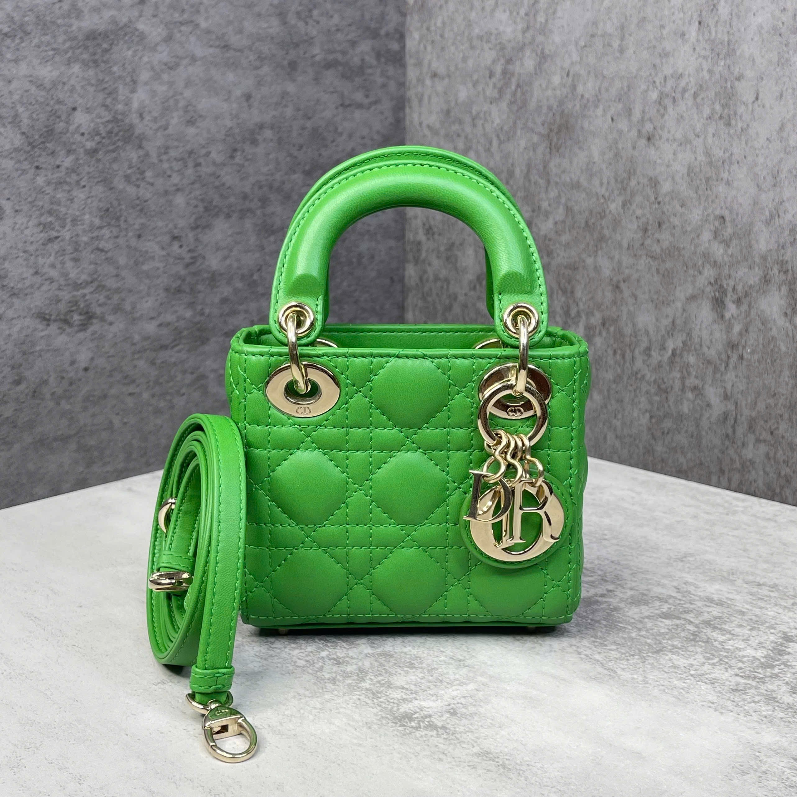 Lady Dior Micro màu xanh lá