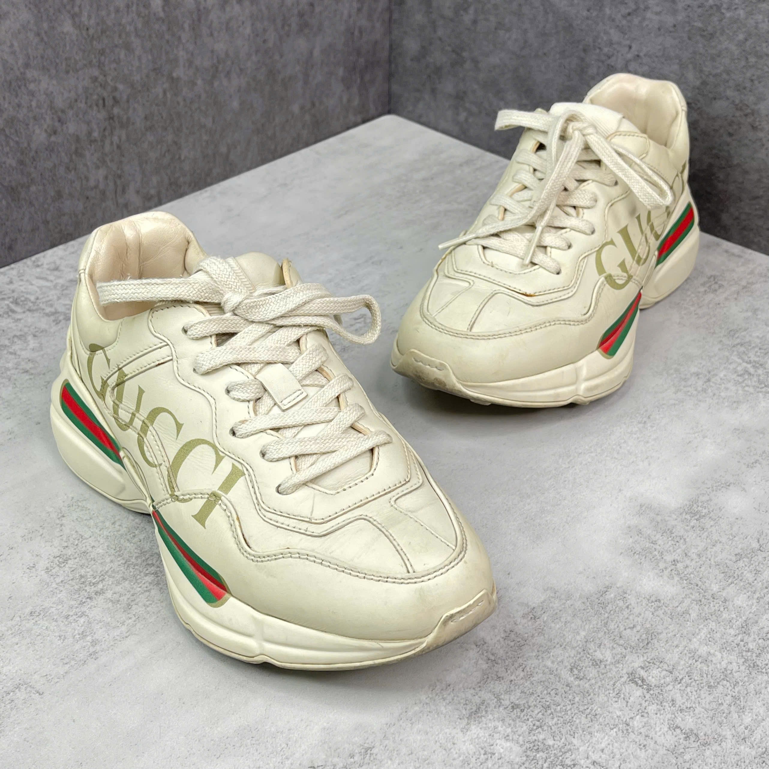 Giày sneaker Gucci Rhyton trắng – size 35