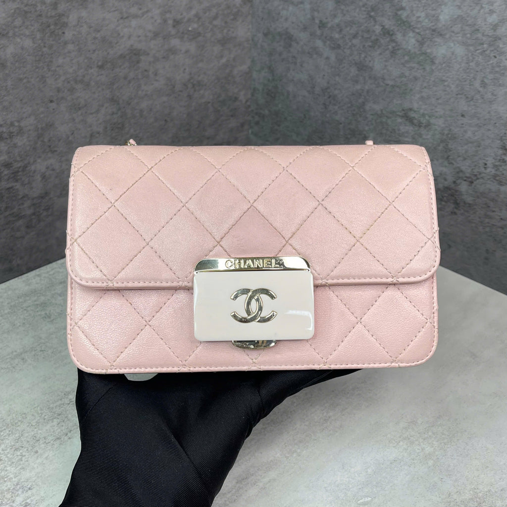 Chanel Classic Flap Pink