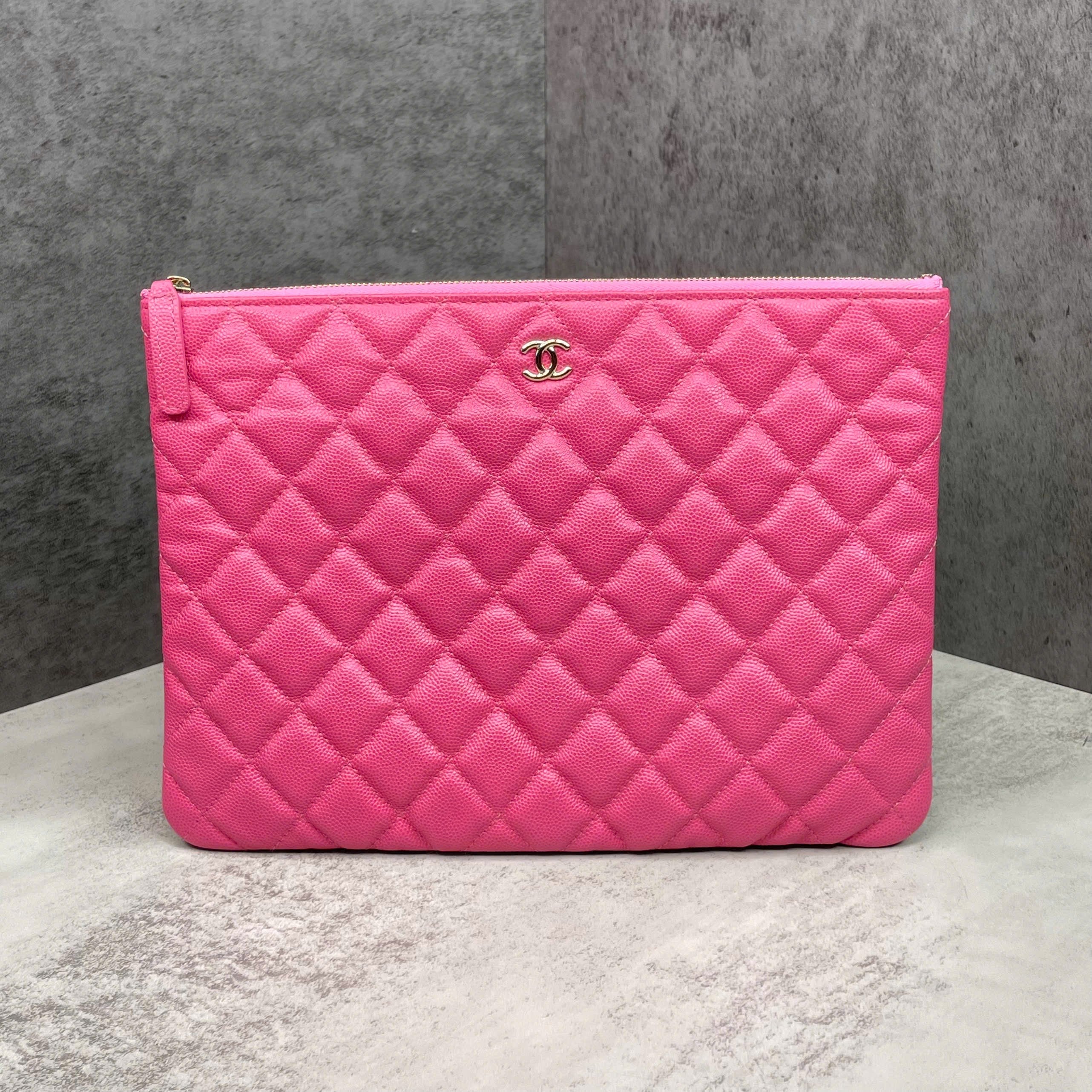 Clutch Chanel Classic Quilted O-Case Pink