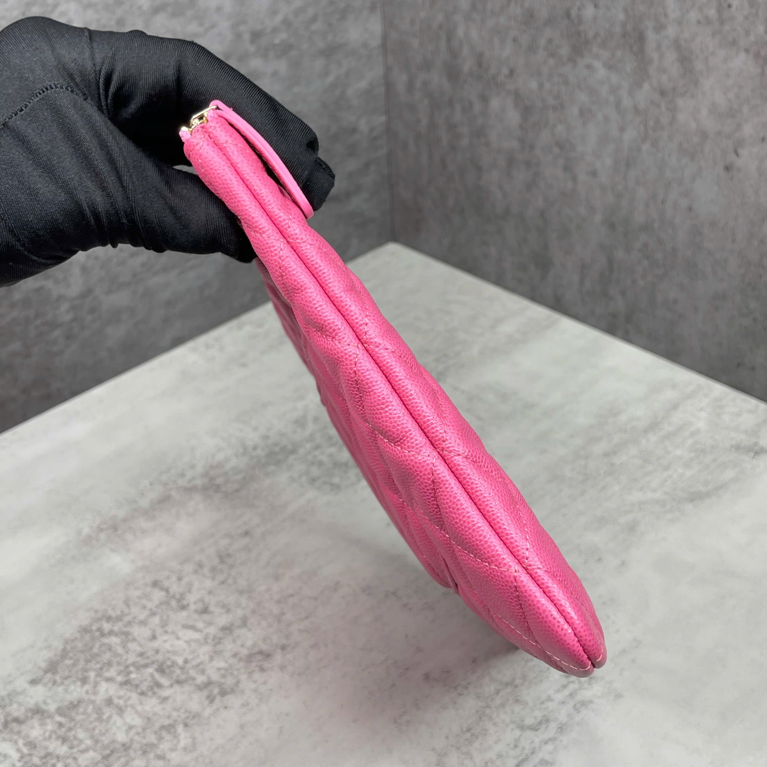 Clutch Chanel Classic Quilted O-Case Pink