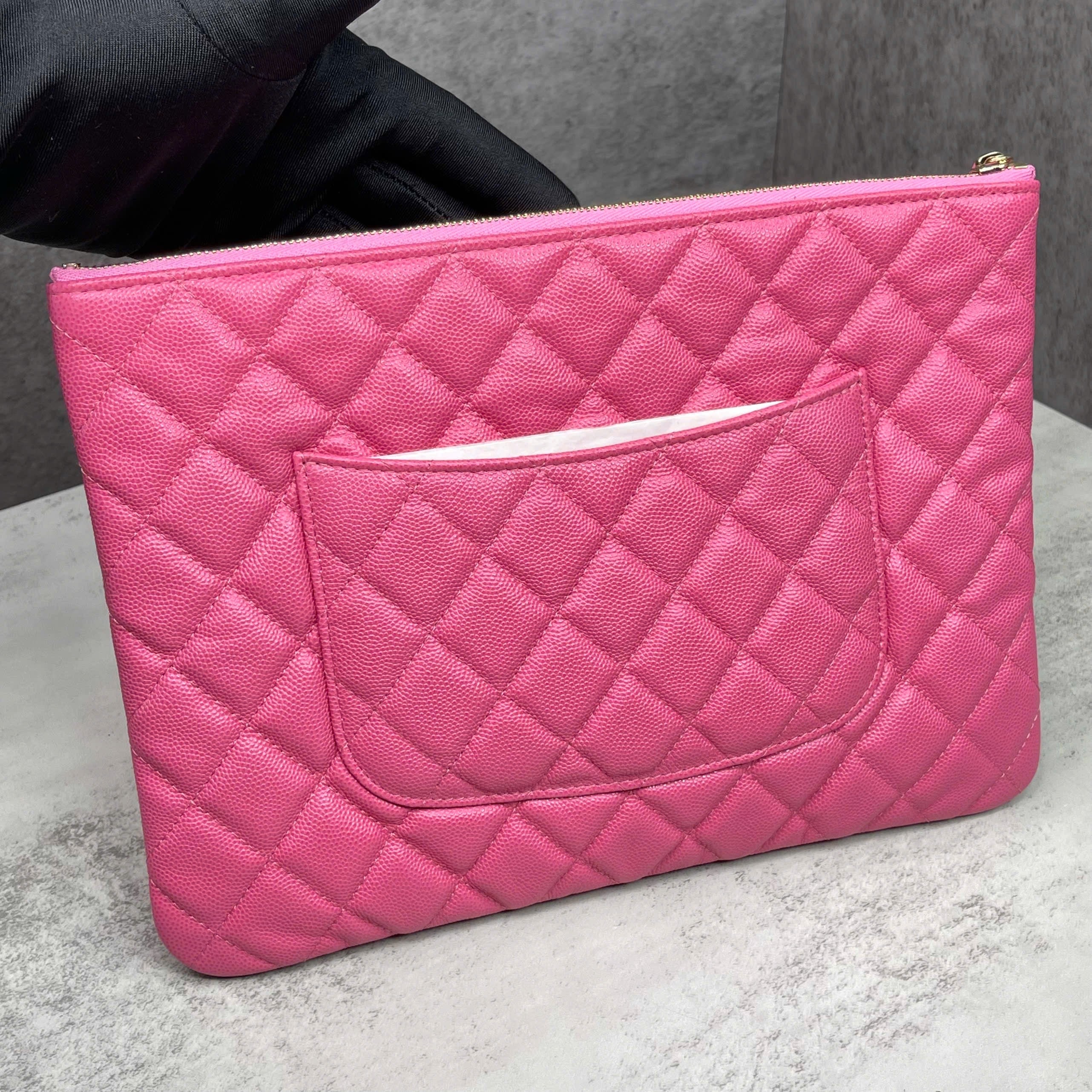 Clutch Chanel Classic Quilted O-Case Pink