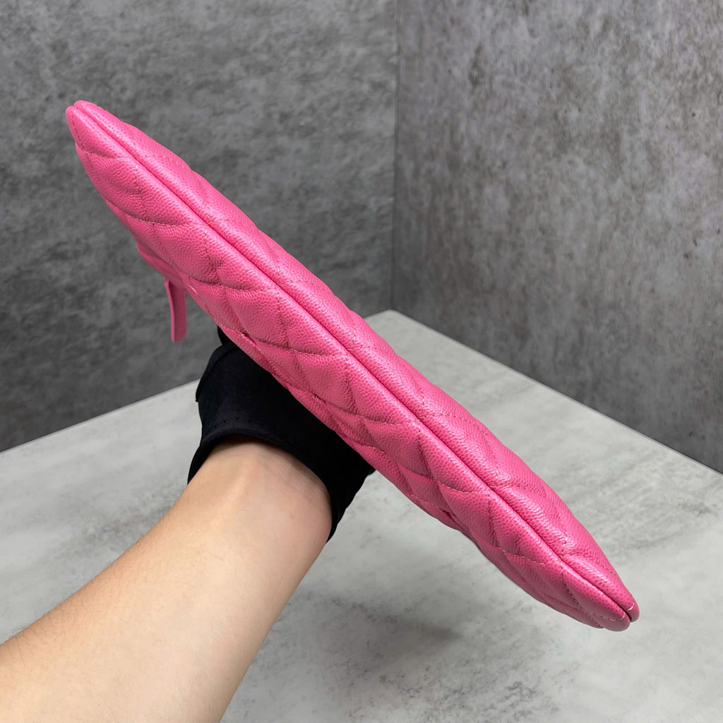 Clutch Chanel Classic Quilted O-Case Pink