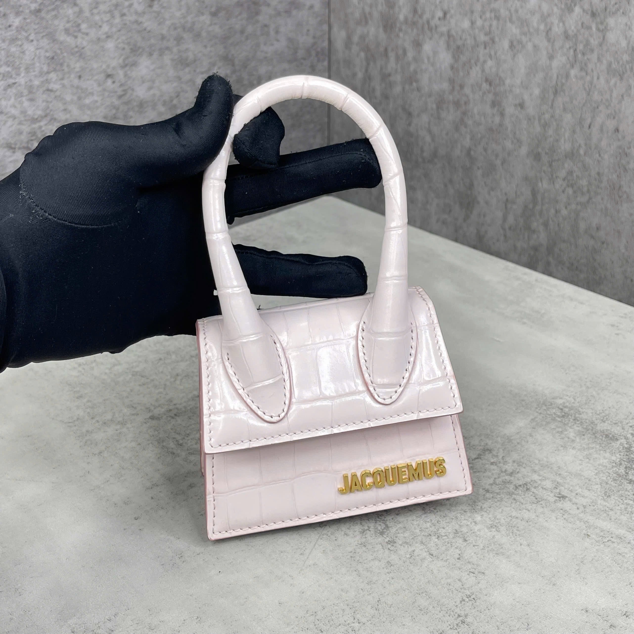 Túi mini Jacquemus Le Chiquito Croc Embossed Pink