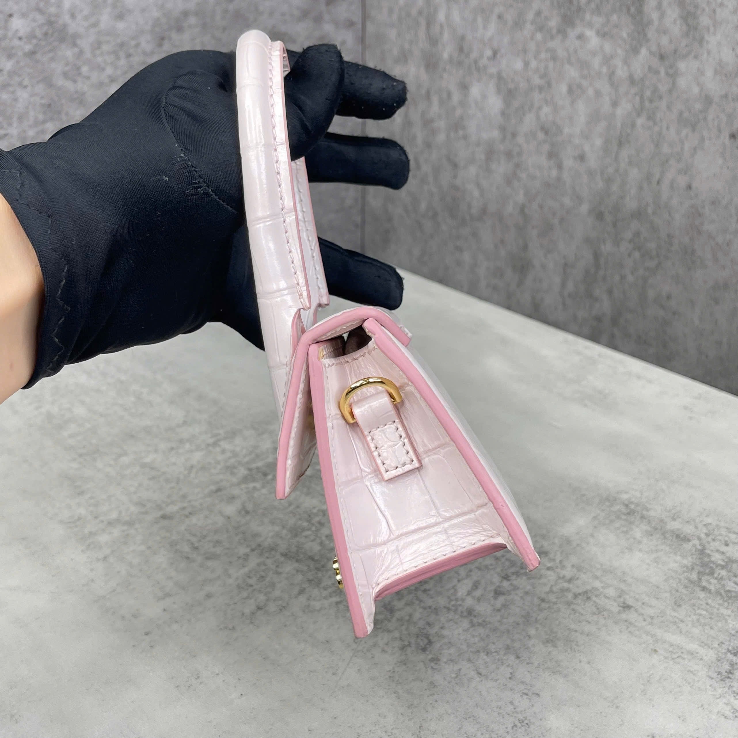 Túi mini Jacquemus Le Chiquito Croc Embossed Pink