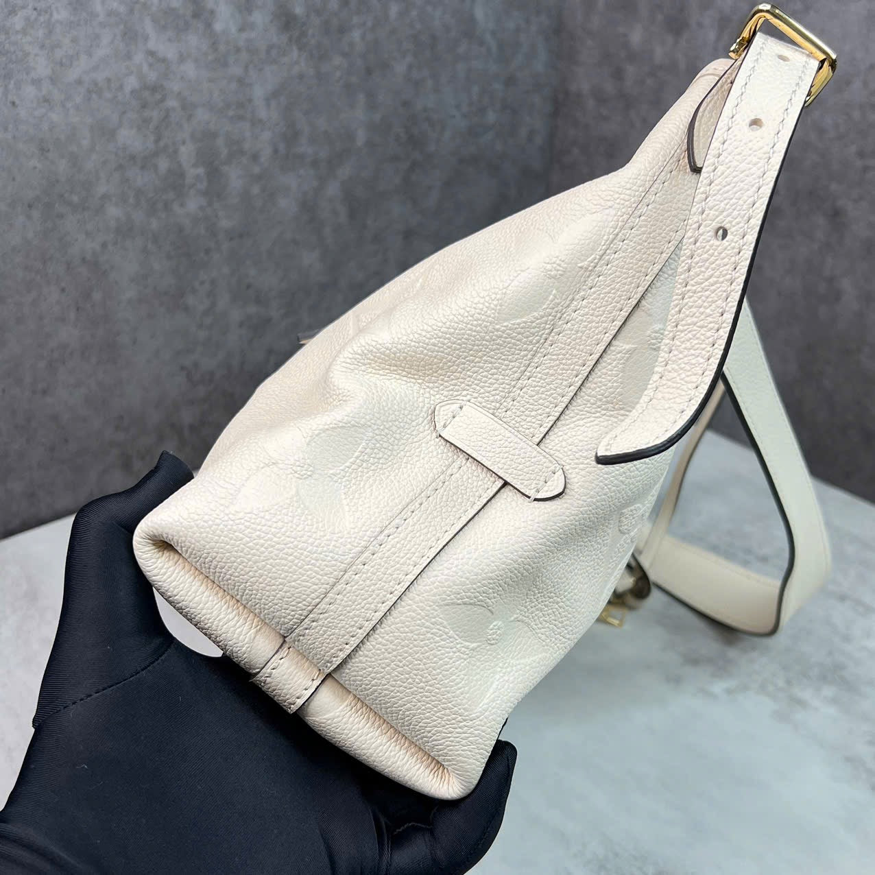 Louis Vuitton CarryAll Monogram Empreinte Blanc