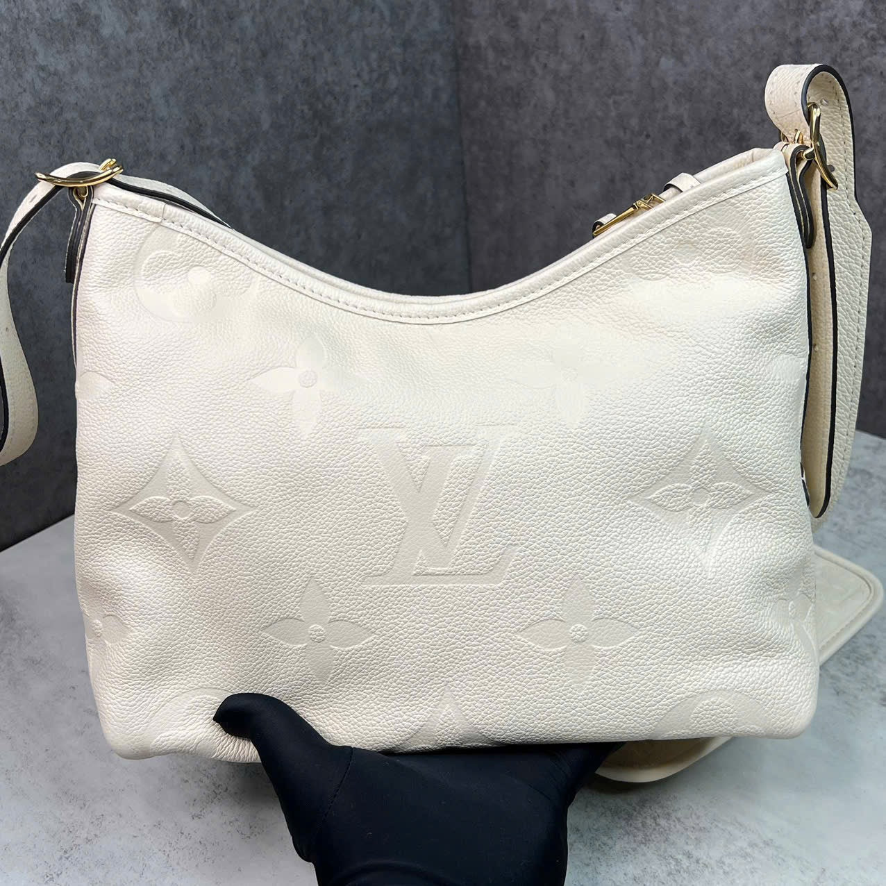 Louis Vuitton CarryAll Monogram Empreinte Blanc