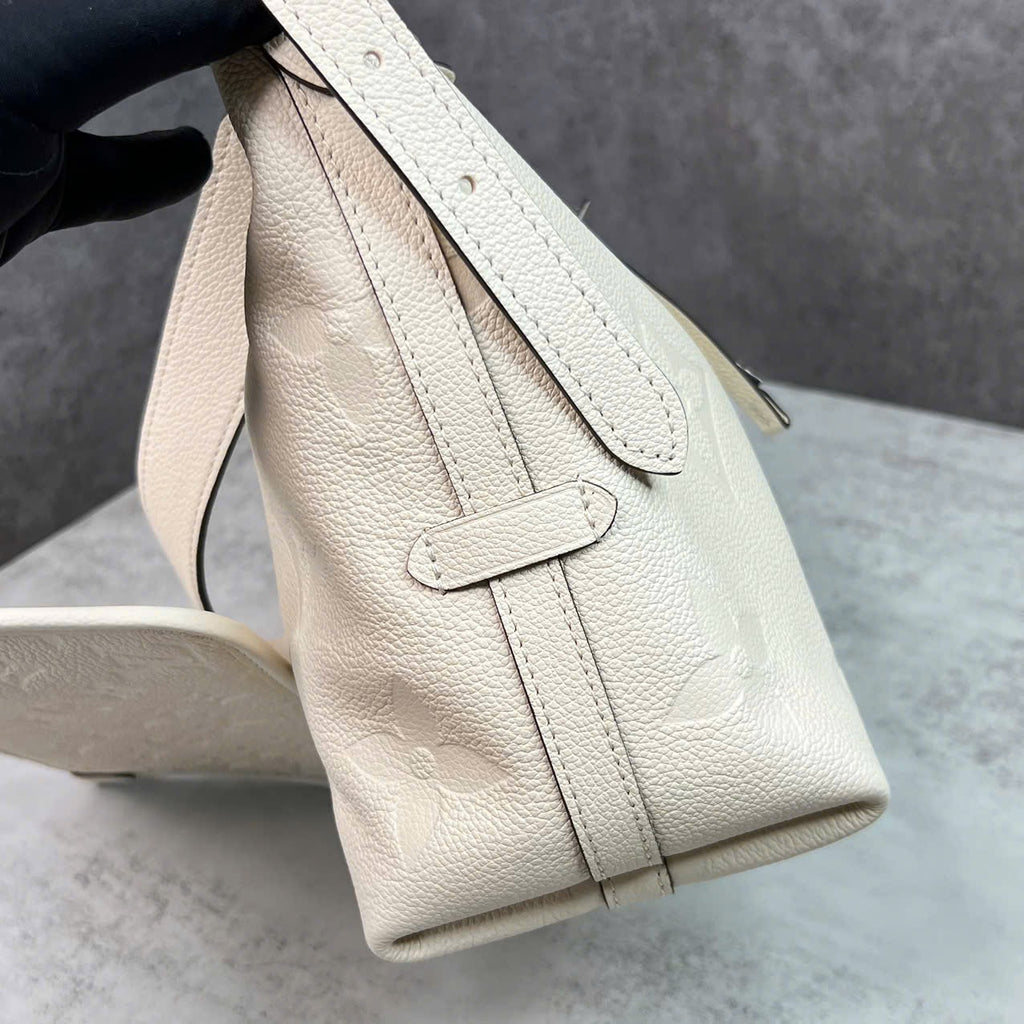 Louis Vuitton CarryAll Monogram Empreinte Blanc