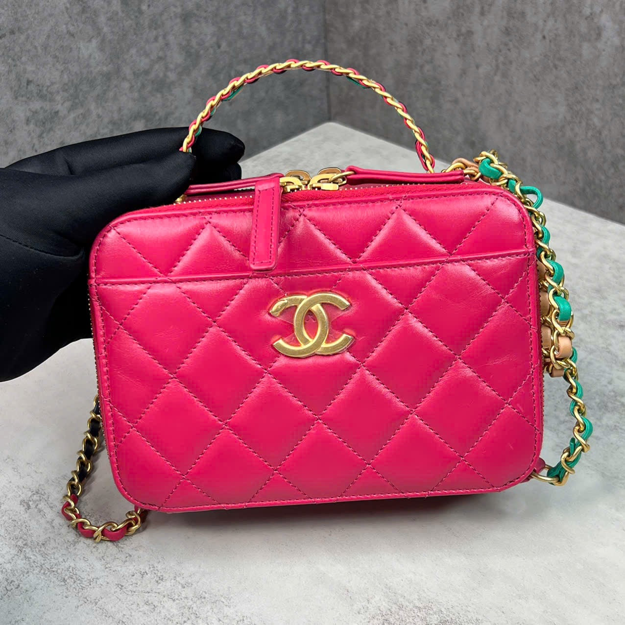 Chanel Vanity Case màu hồng