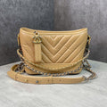 Chanel Gabrielle Hobo da bê màu beige