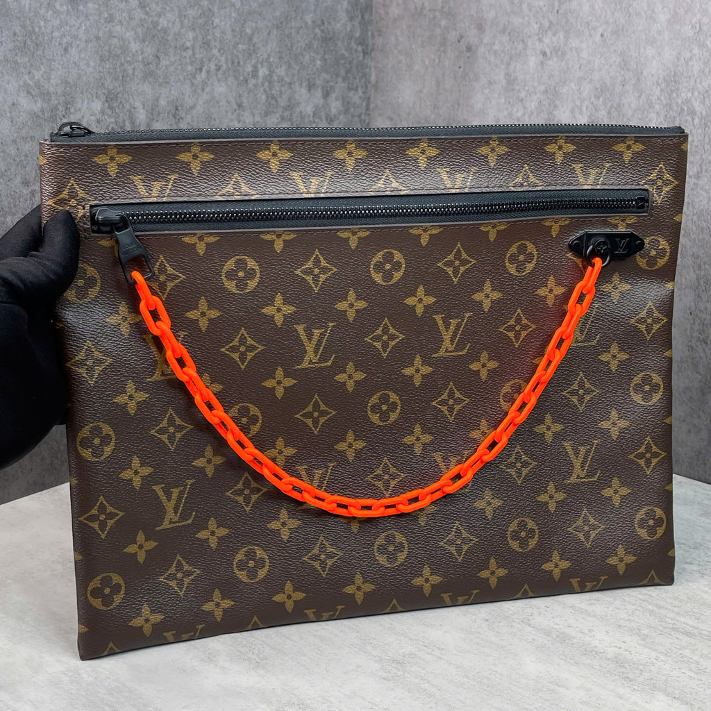 Clutch Louis Vuitton Pochette Voyage Monogram Chain