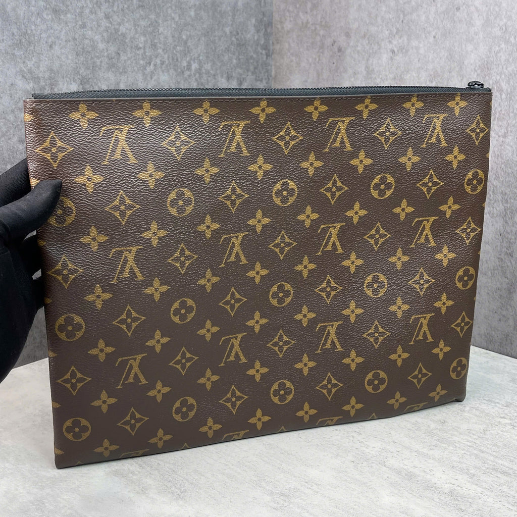 Clutch Louis Vuitton Pochette Voyage Monogram Chain