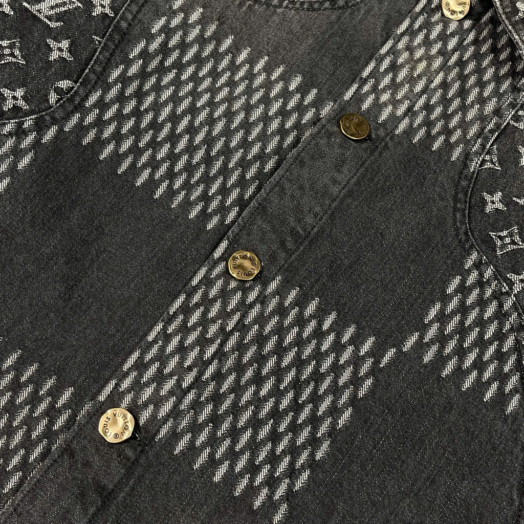 Áo khoác Louis Vuitton Monogram Denim Patchwork size 50
