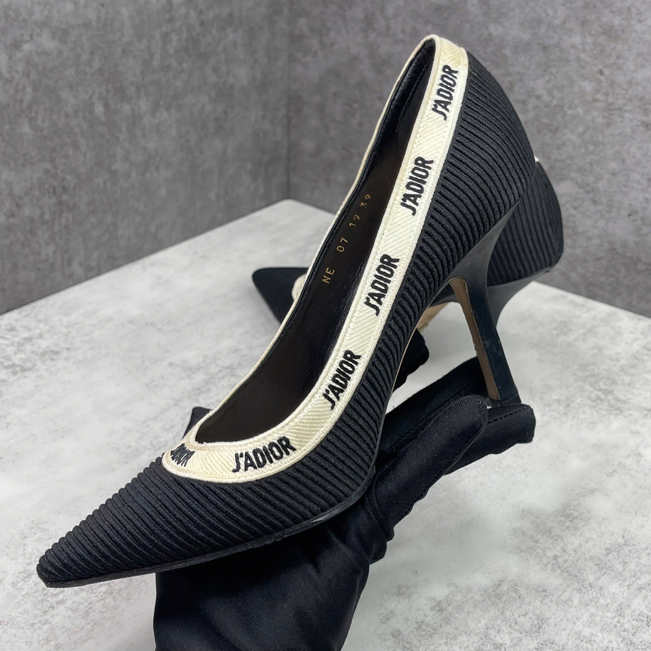 Giày cao gót Dior J’Adior Slingback Black size 39