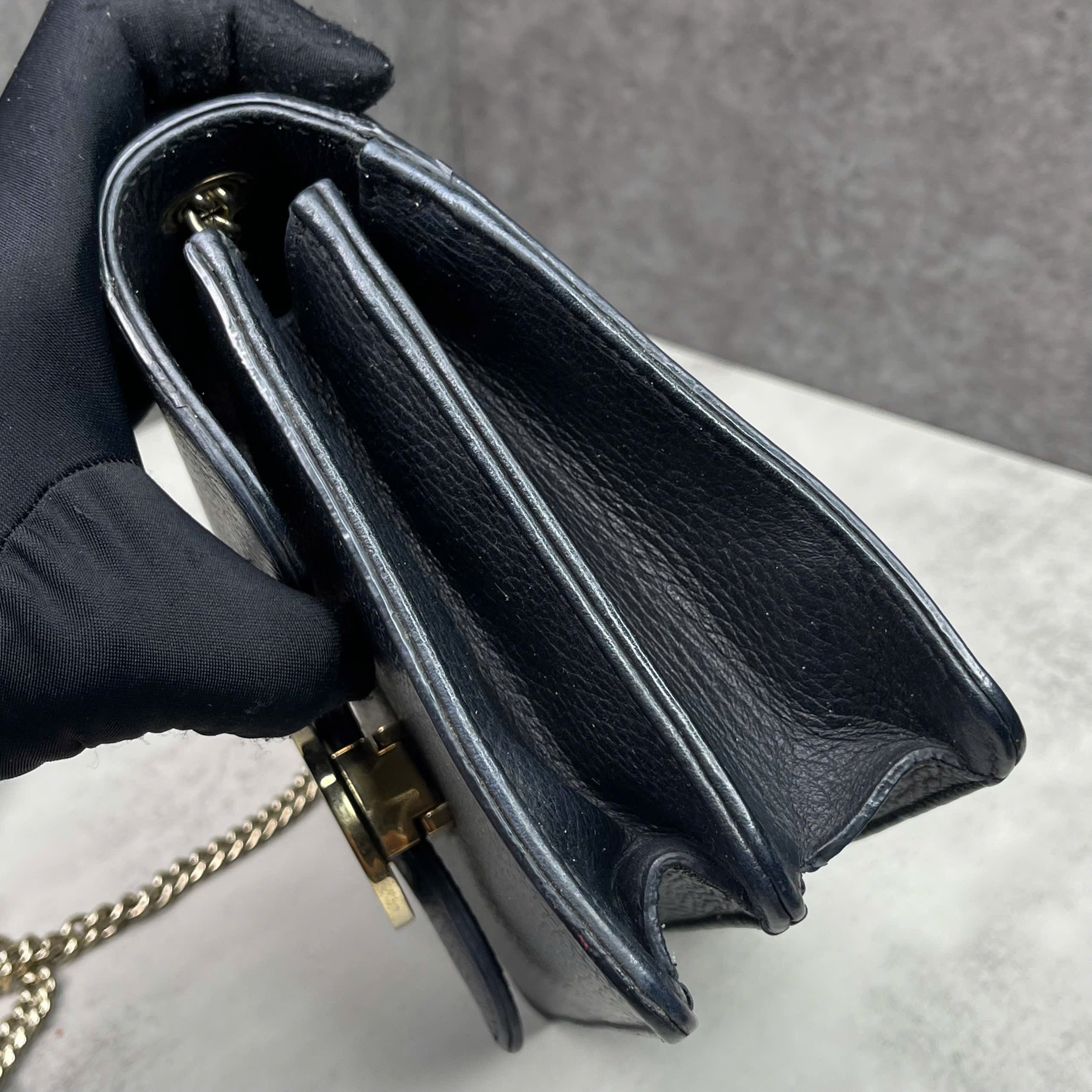 Gucci Interlocking G Leather Black