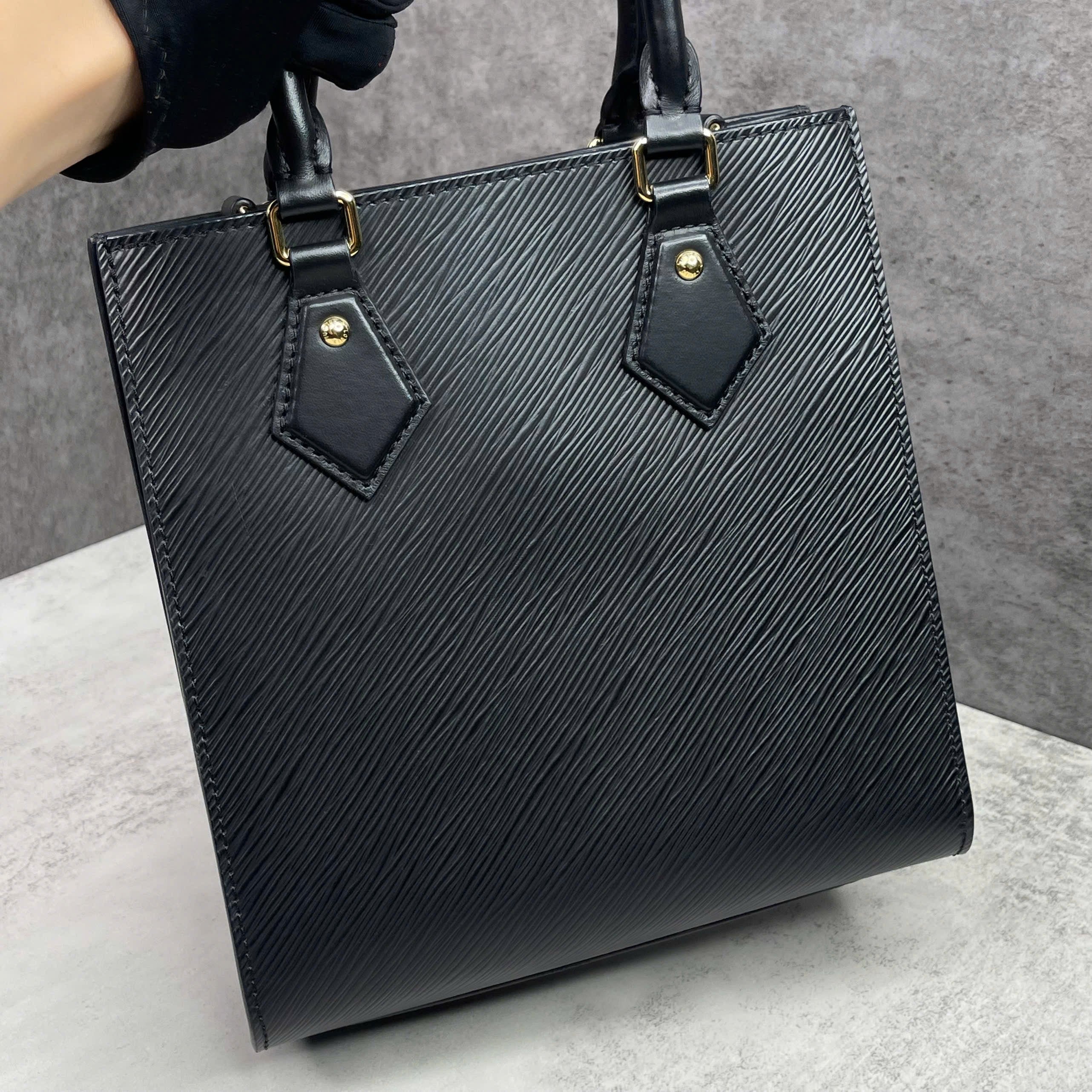 Louis Vuitton Epi Petit Sac Plat Black
