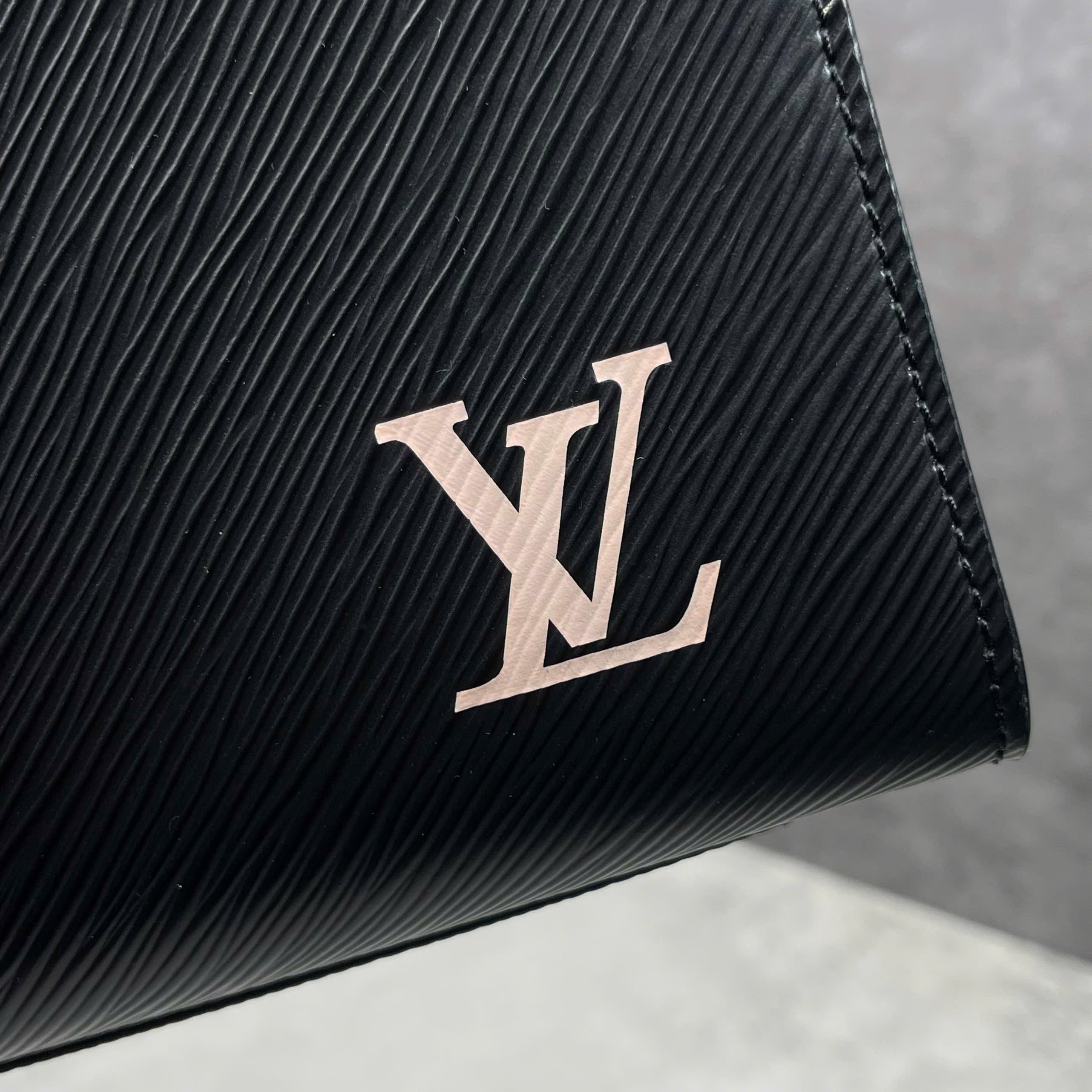 Louis Vuitton Sac Plat BB Epi Black