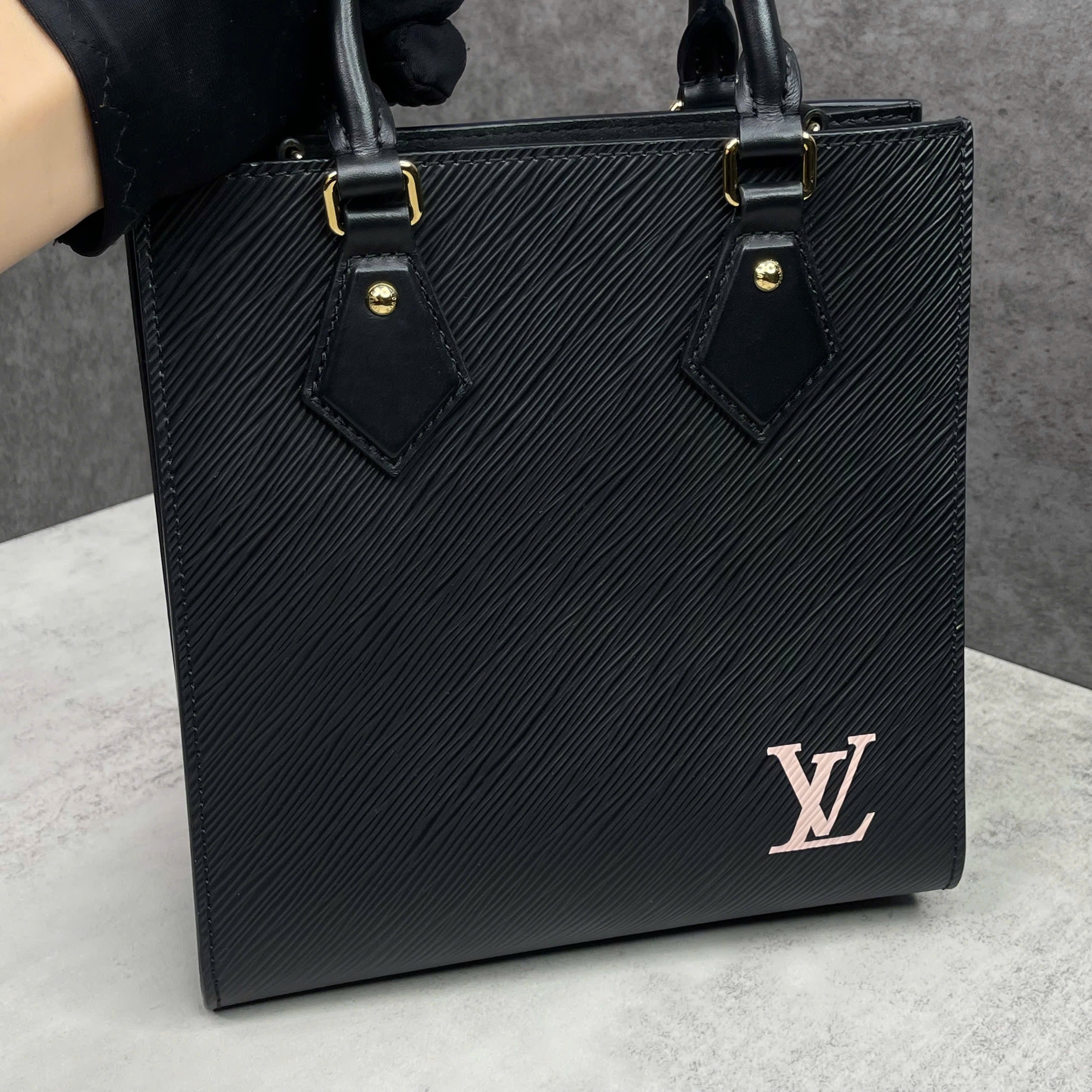 Louis Vuitton Epi Petit Sac Plat Black