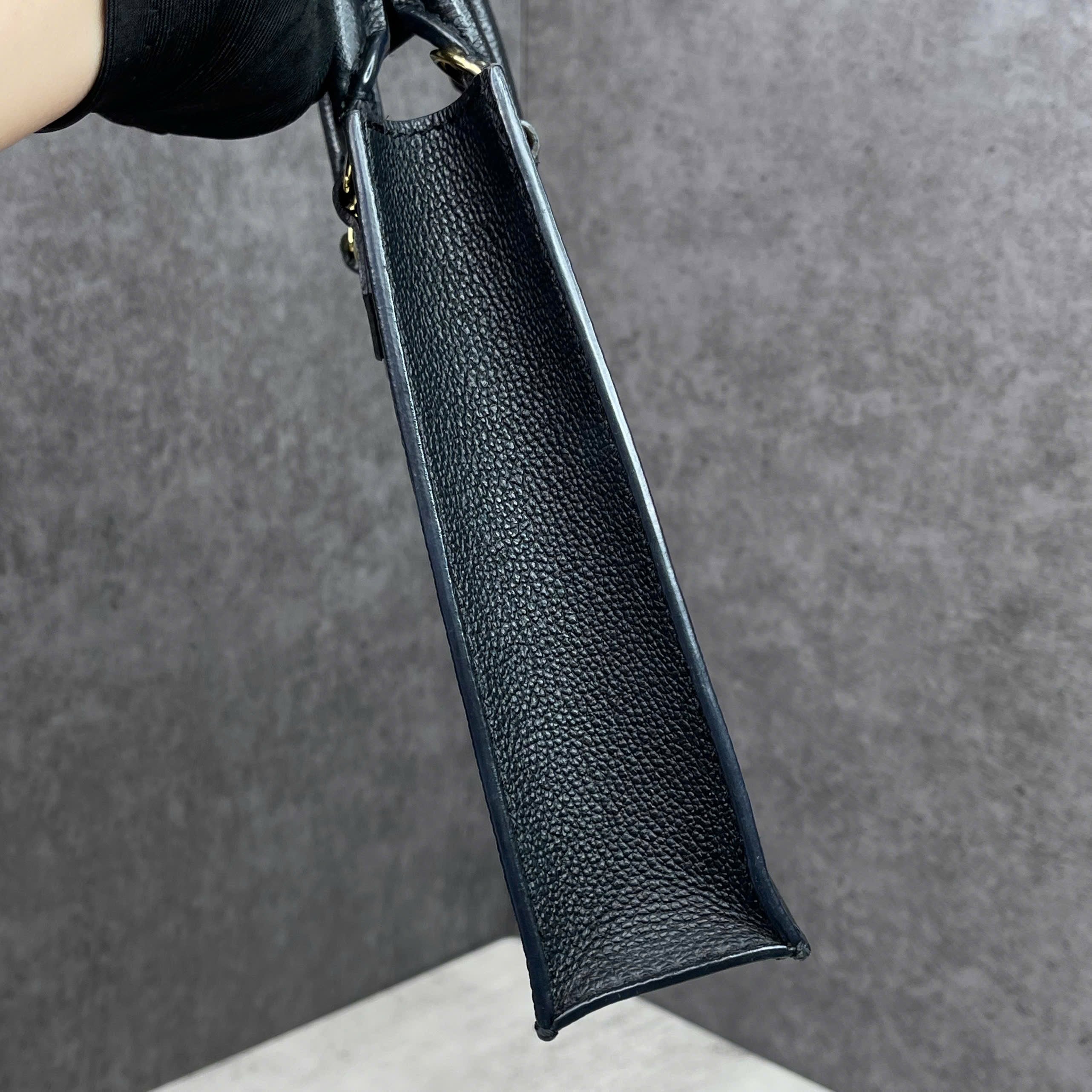 Louis Vuitton Petit Sac Plat da bê