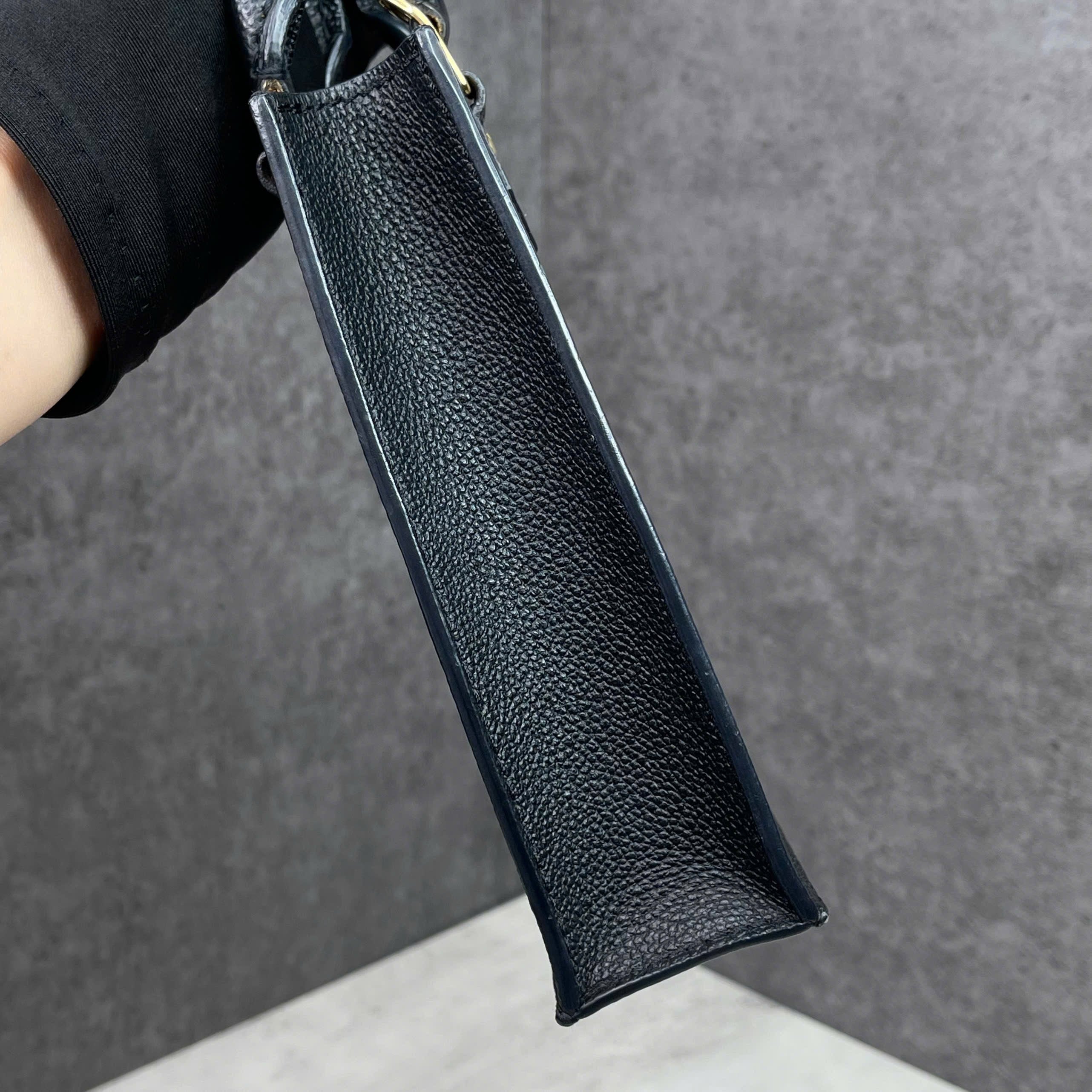 Louis Vuitton Petit Sac Plat da bê