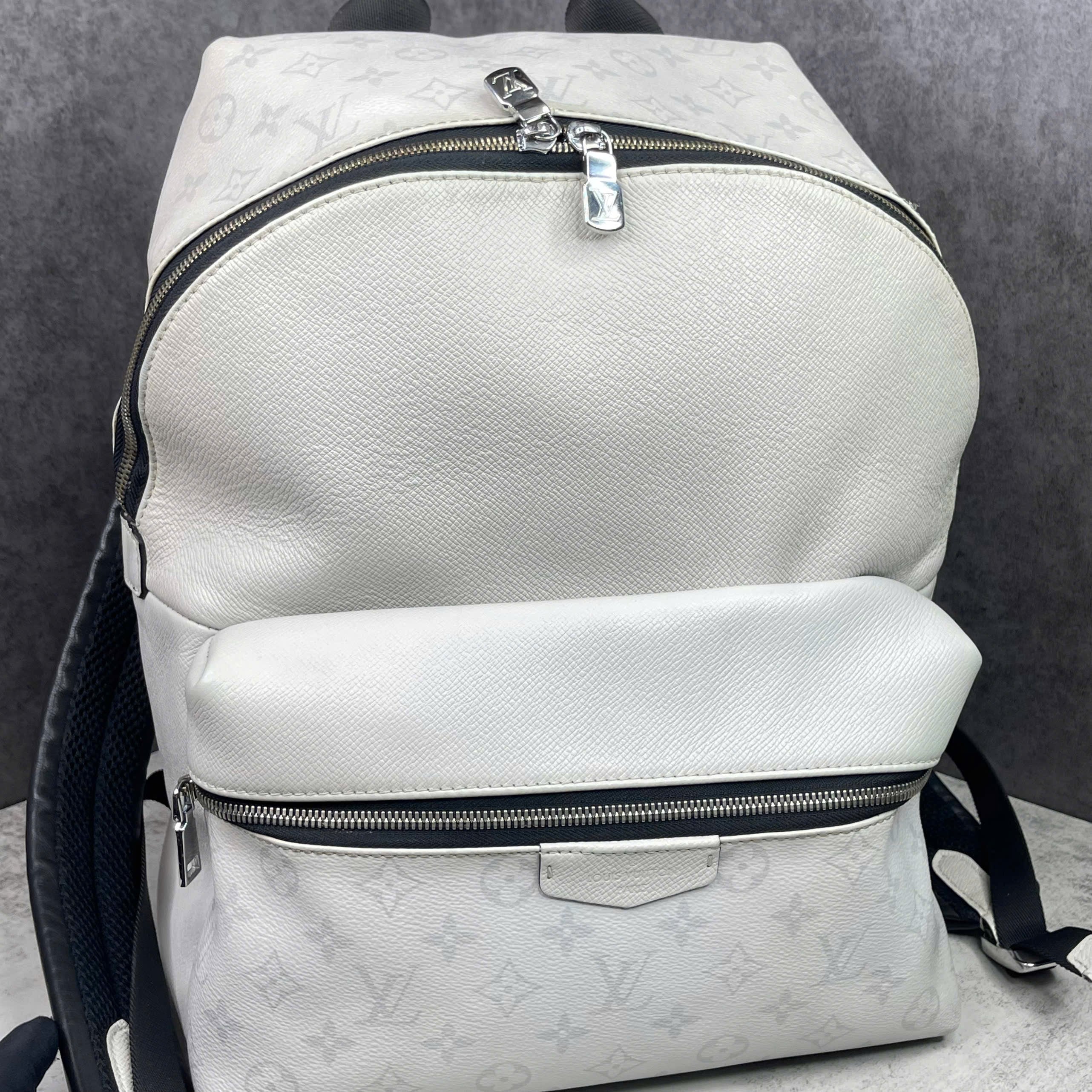 Balo Louis Vuitton trắng