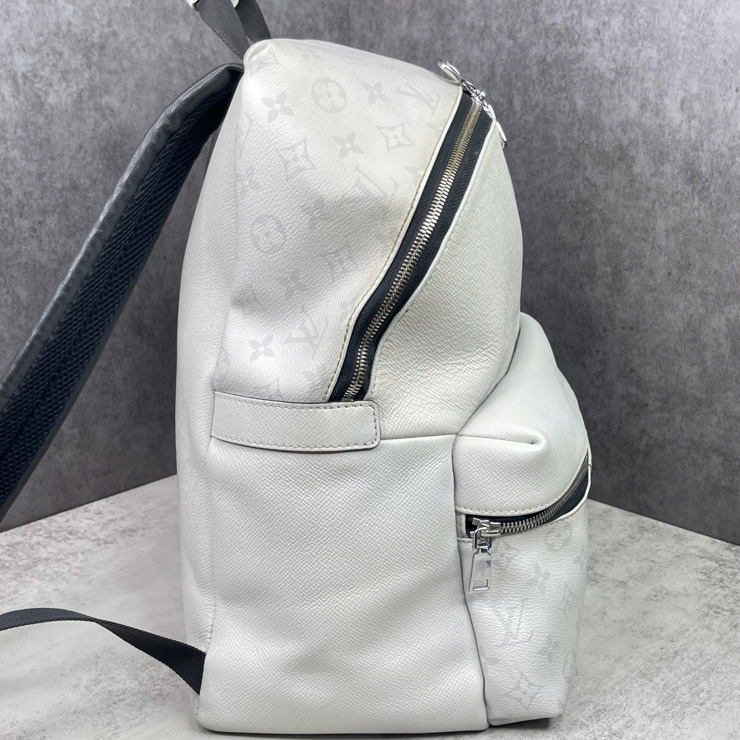 Balo Louis Vuitton trắng