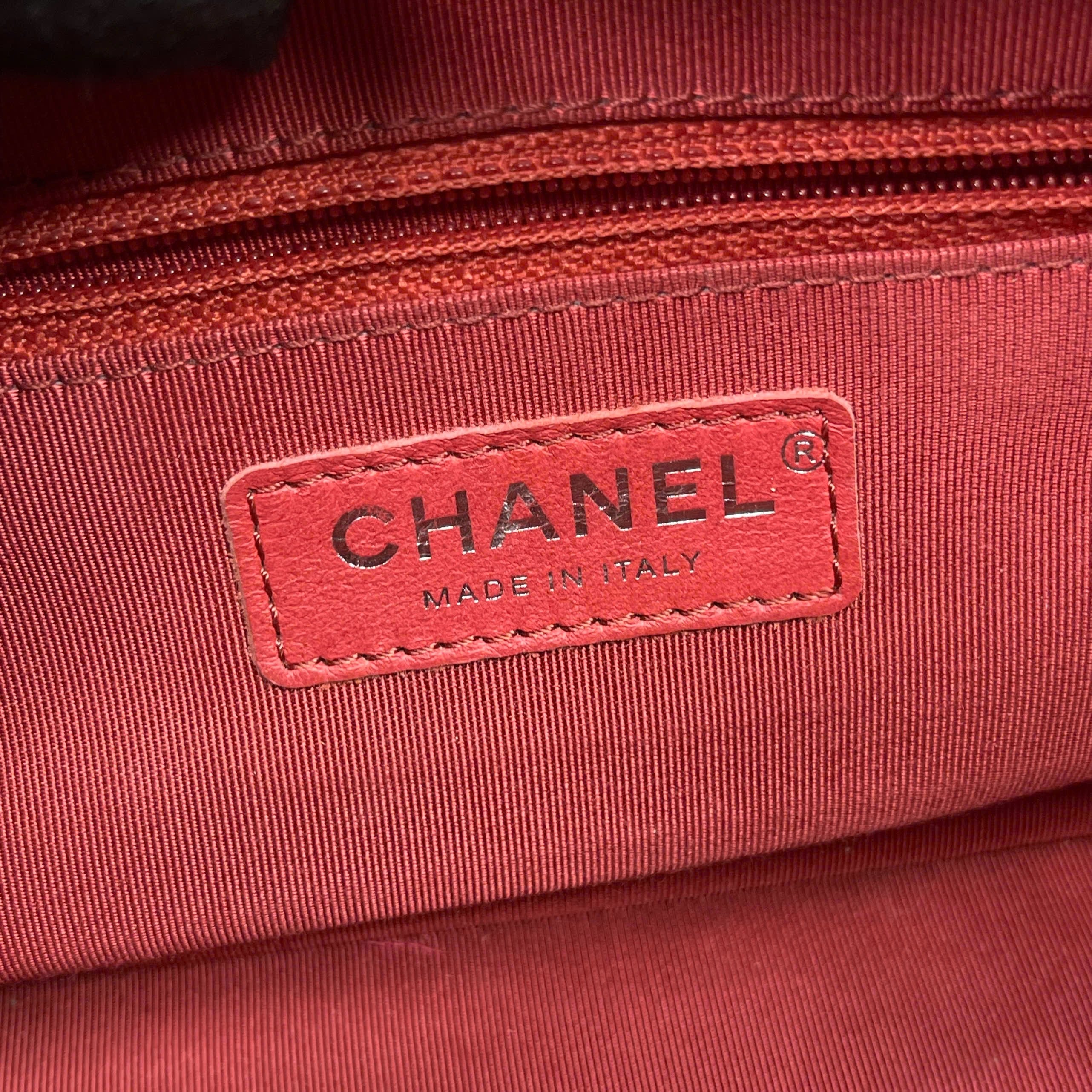 Chanel Gabrielle đỏ