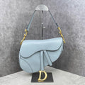 Dior Saddle xanh pastel