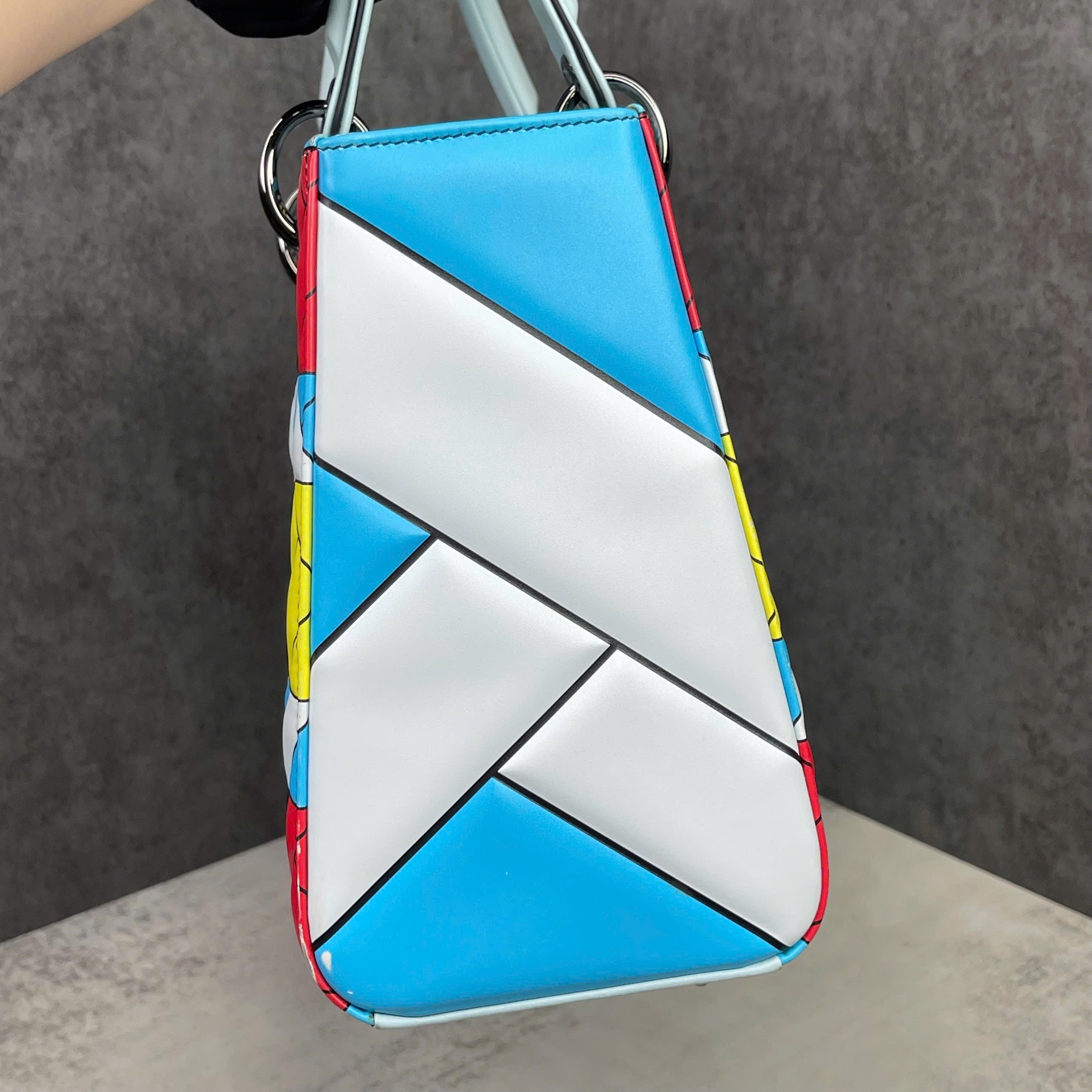 Lady Dior họa tiết hình học đa sắc