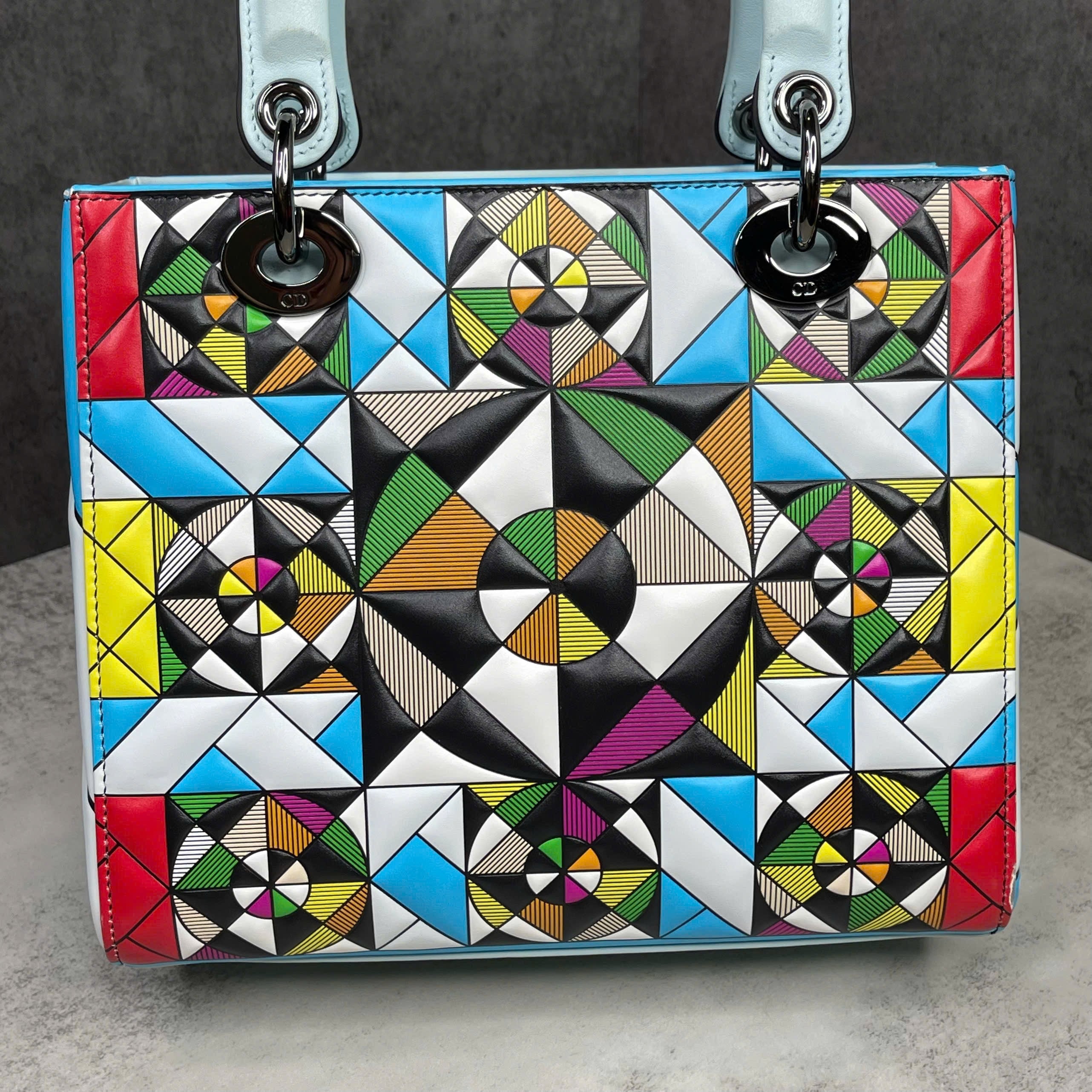 Lady Dior họa tiết hình học đa sắc