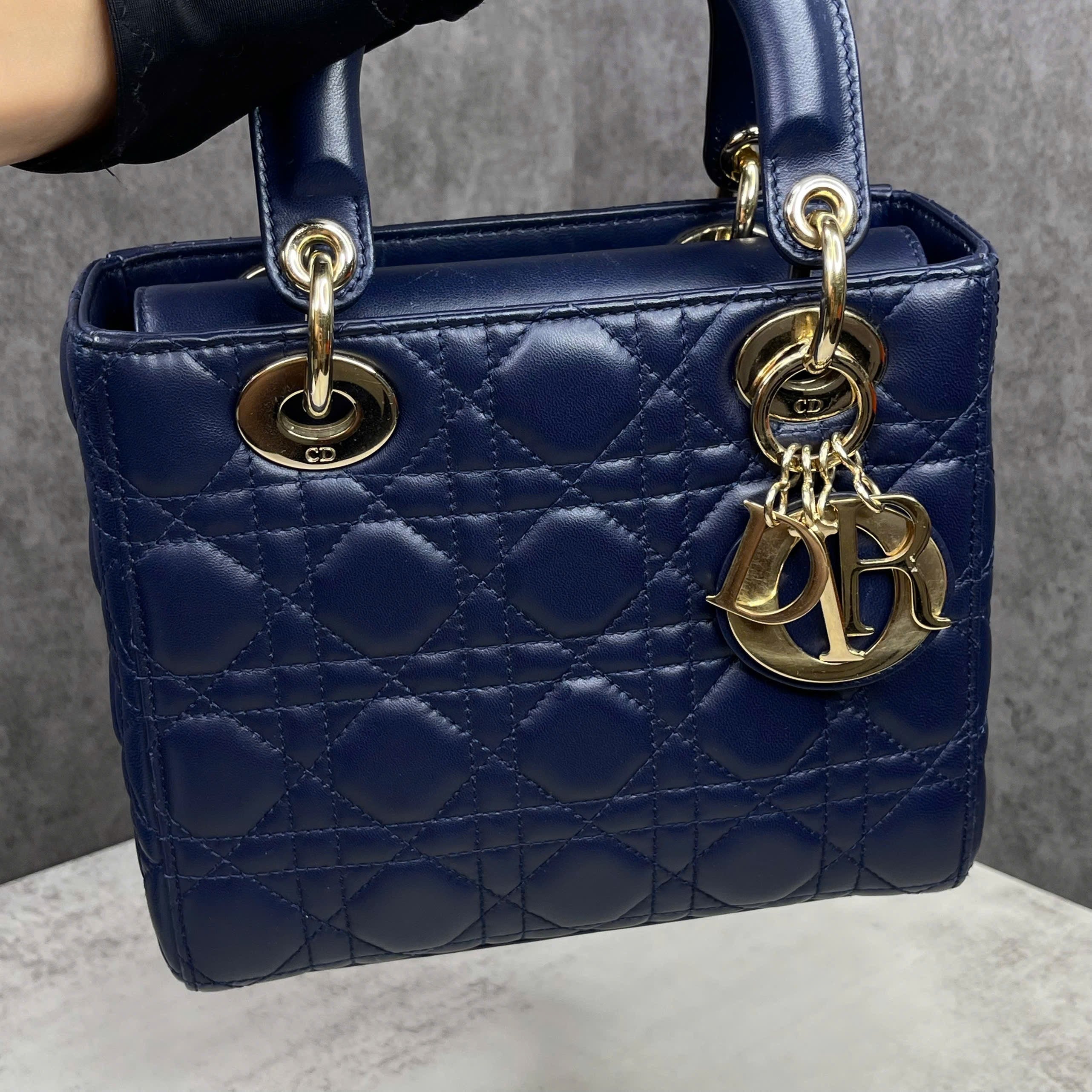 Dior Lady Dior Small da lambskin màu xanh navy