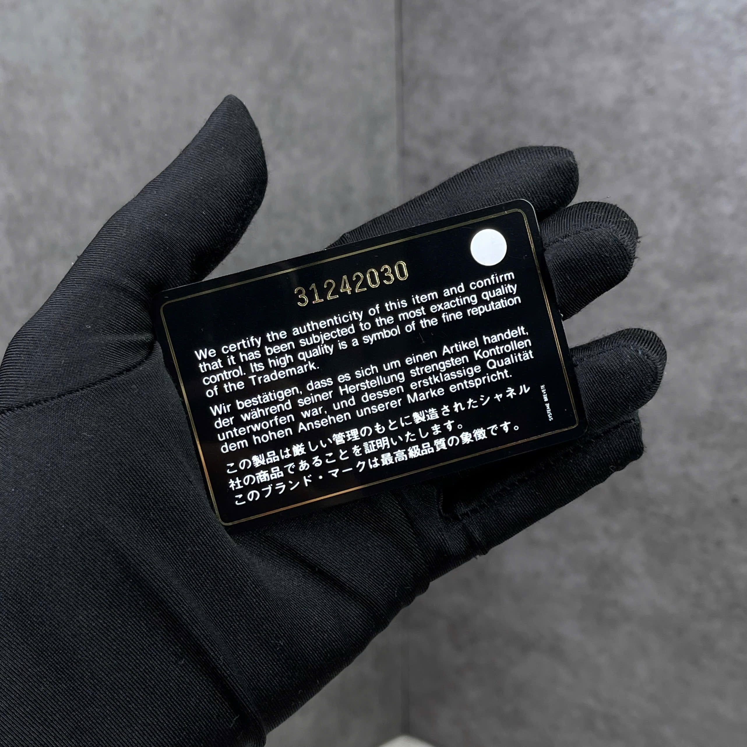 Chanel Classic Mini 8 trắng