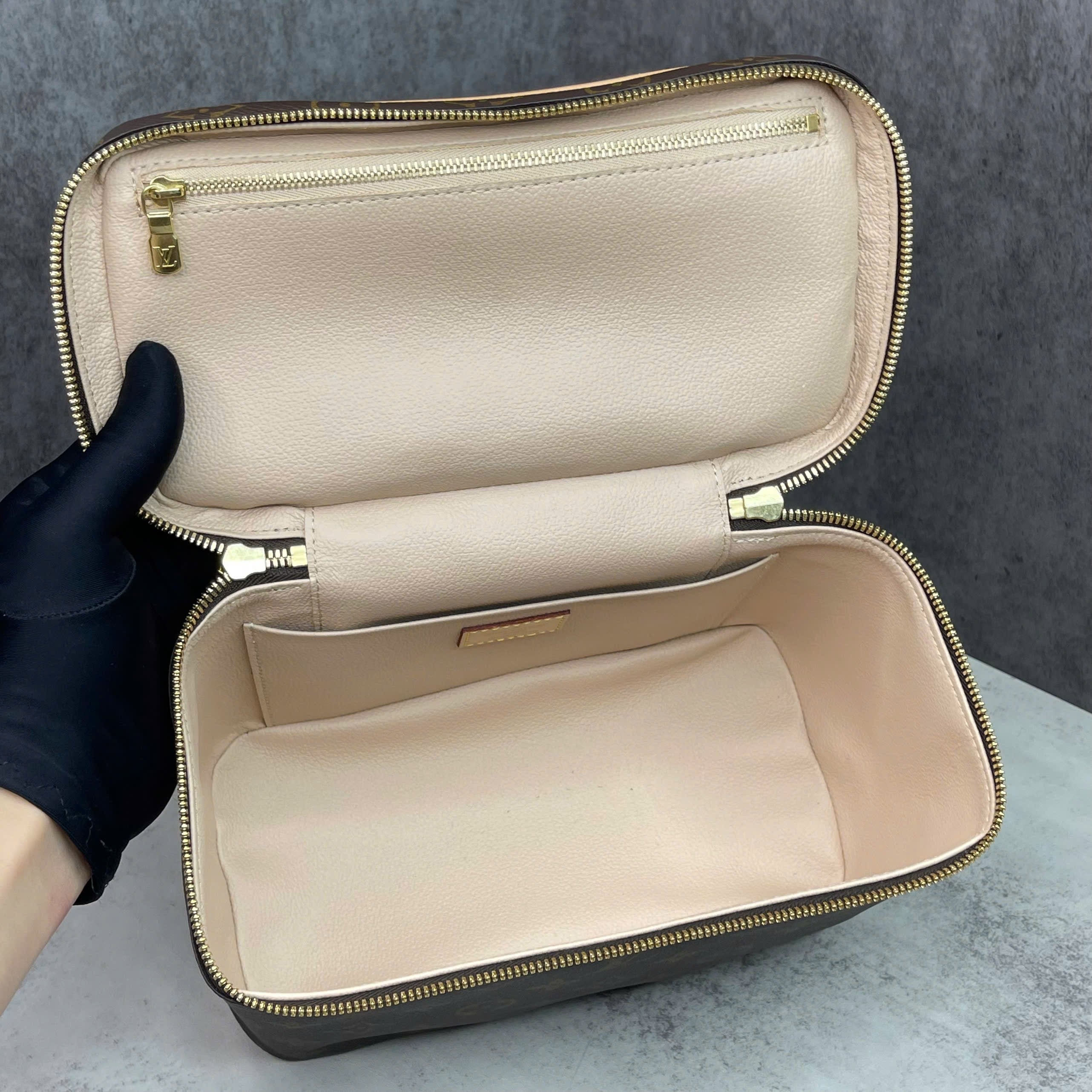 Louis Vuitton Nice BB Monogram Vanity Case